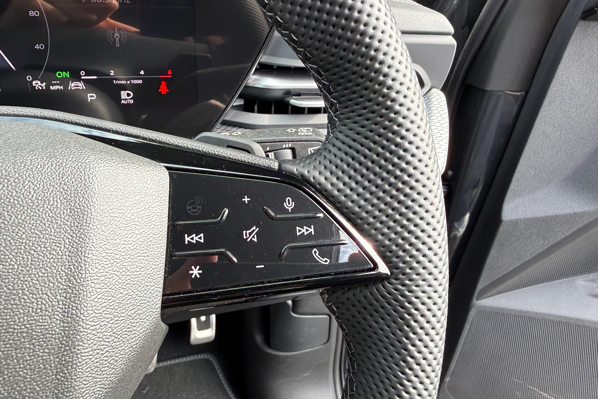 Audi Q5 thumbnail image number 47