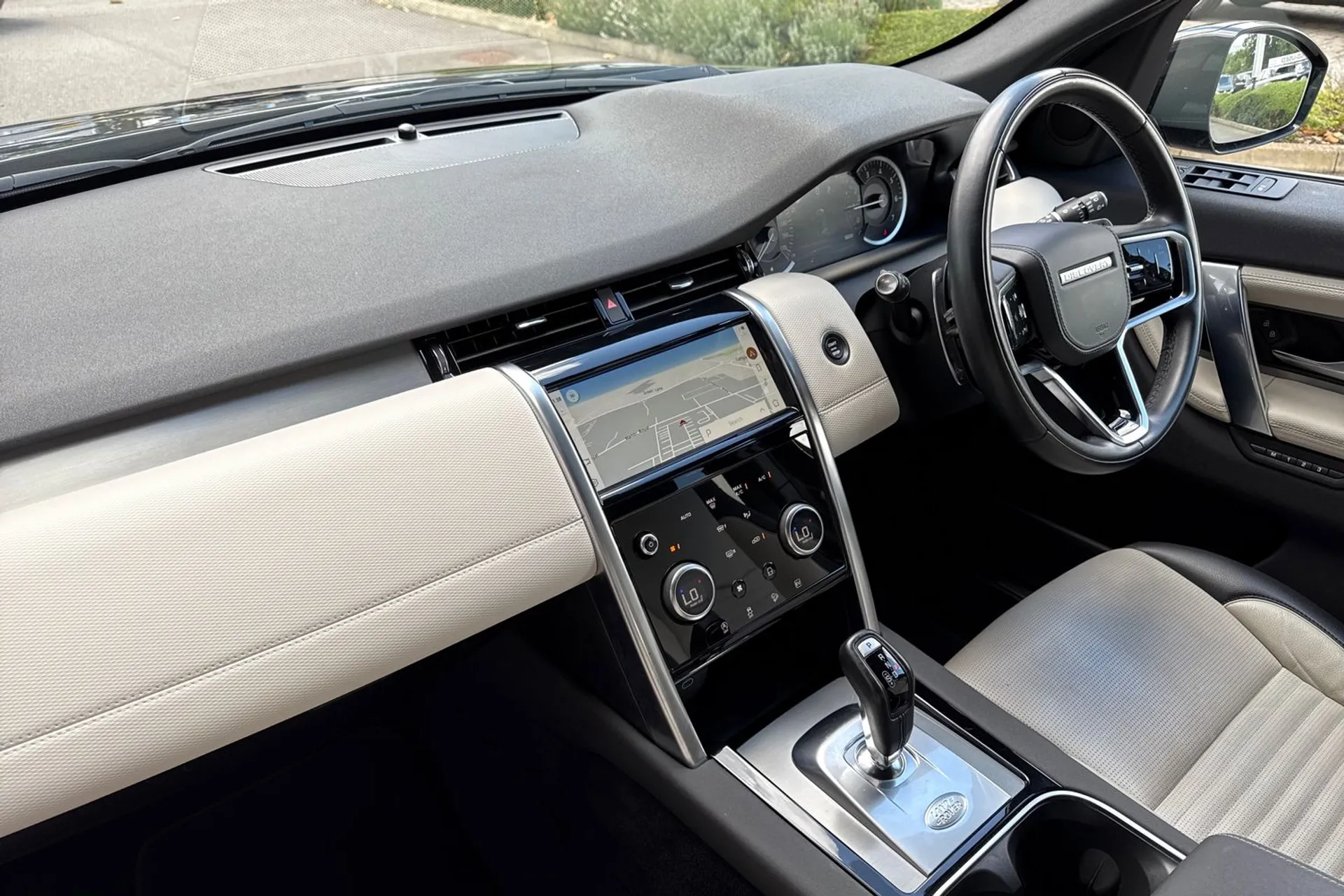 LAND ROVER DISCOVERY SPORT thumbnail image number 42