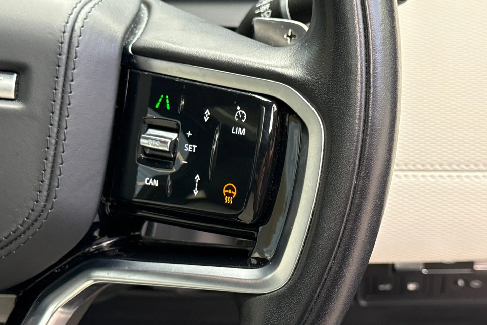 LAND ROVER DISCOVERY SPORT thumbnail image number 45