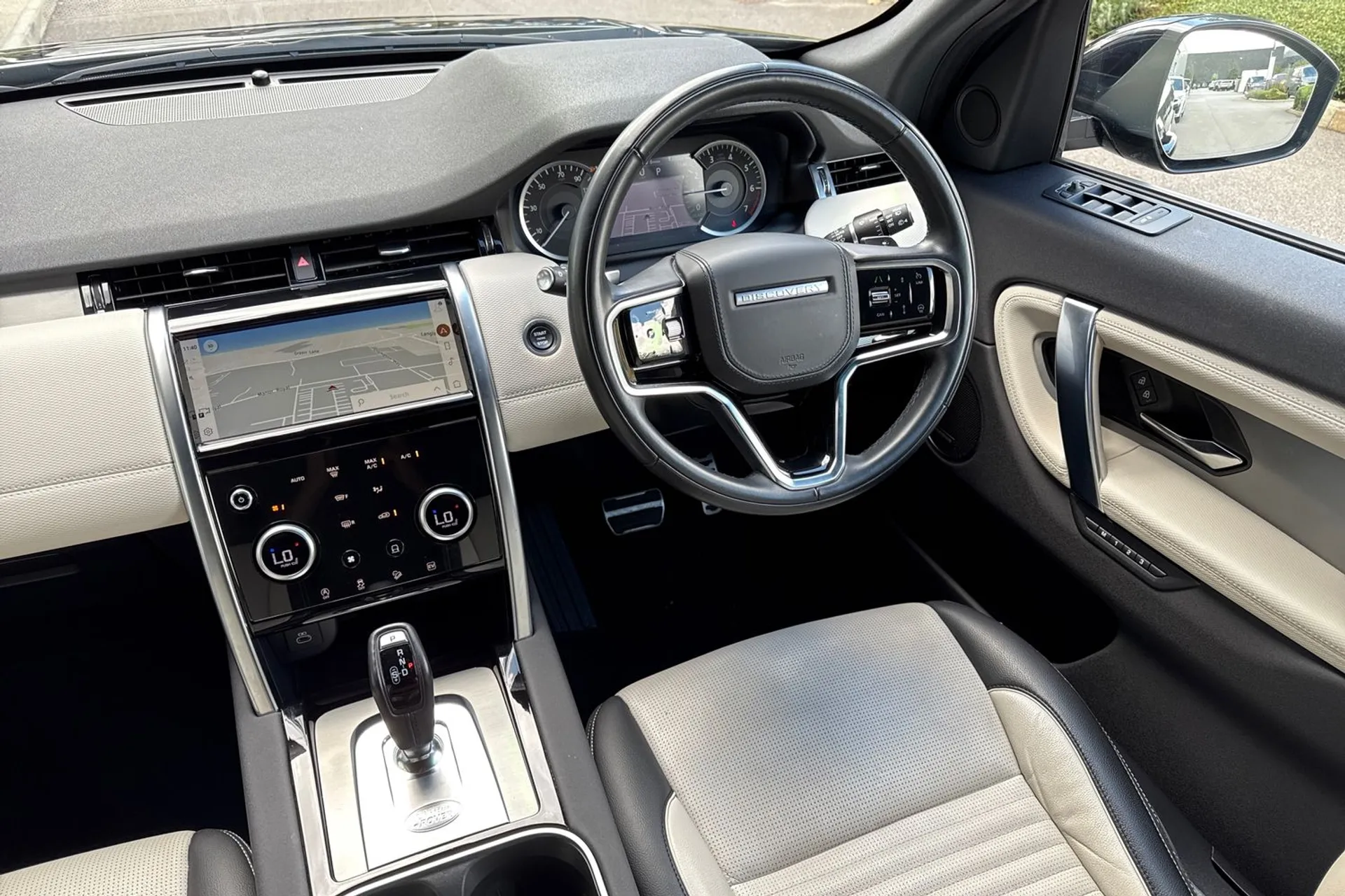 LAND ROVER DISCOVERY SPORT thumbnail image number 22