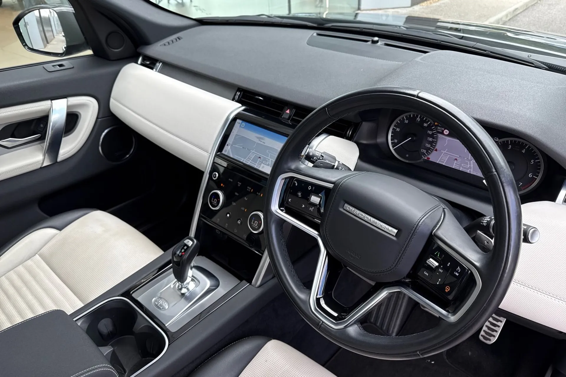 LAND ROVER DISCOVERY SPORT thumbnail image number 40