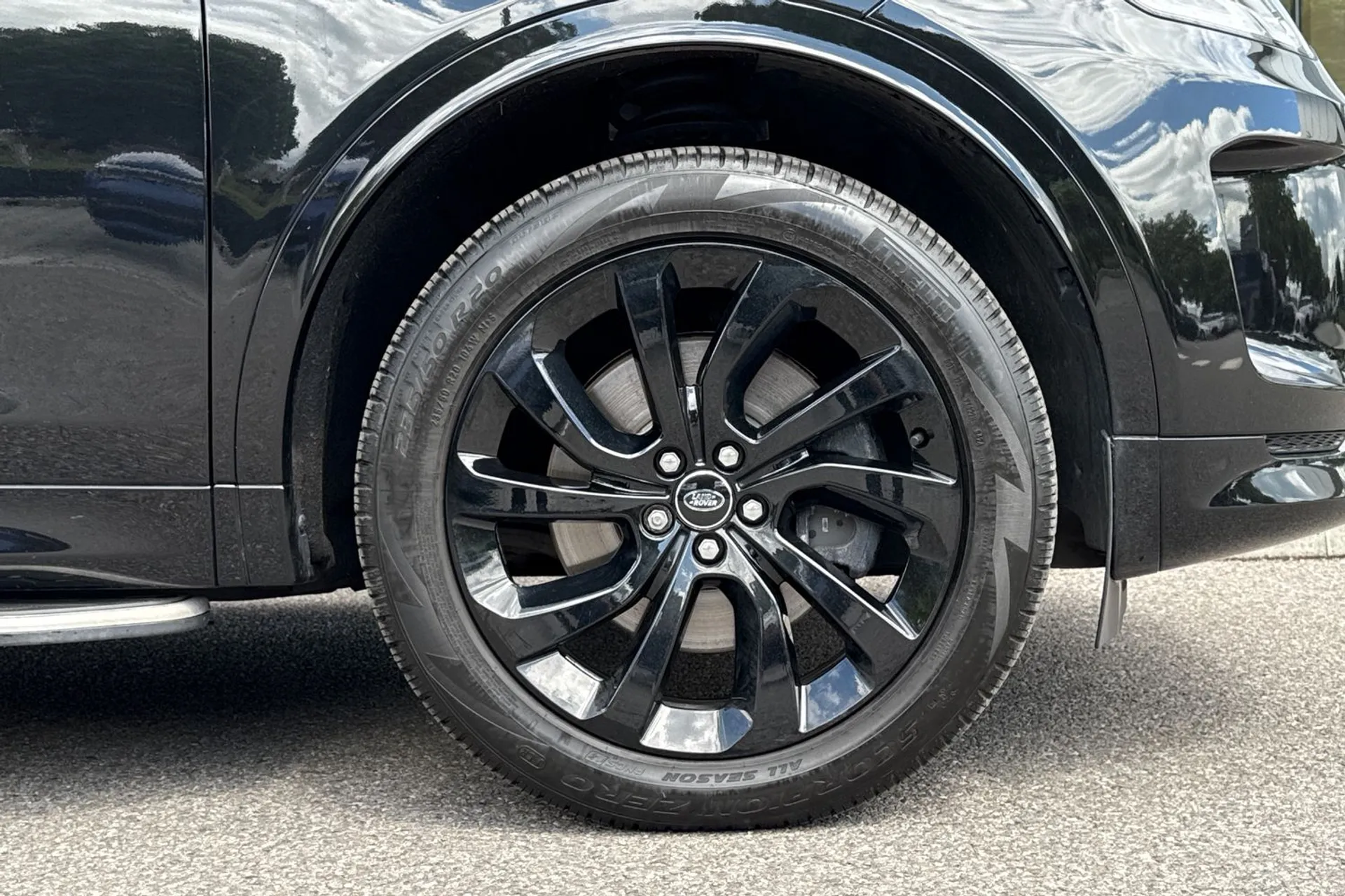 LAND ROVER DISCOVERY SPORT thumbnail image number 17