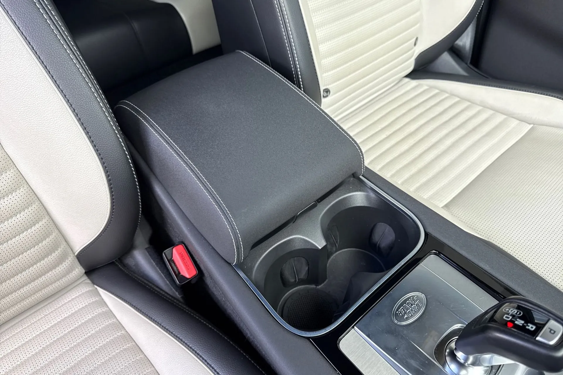 LAND ROVER DISCOVERY SPORT thumbnail image number 48