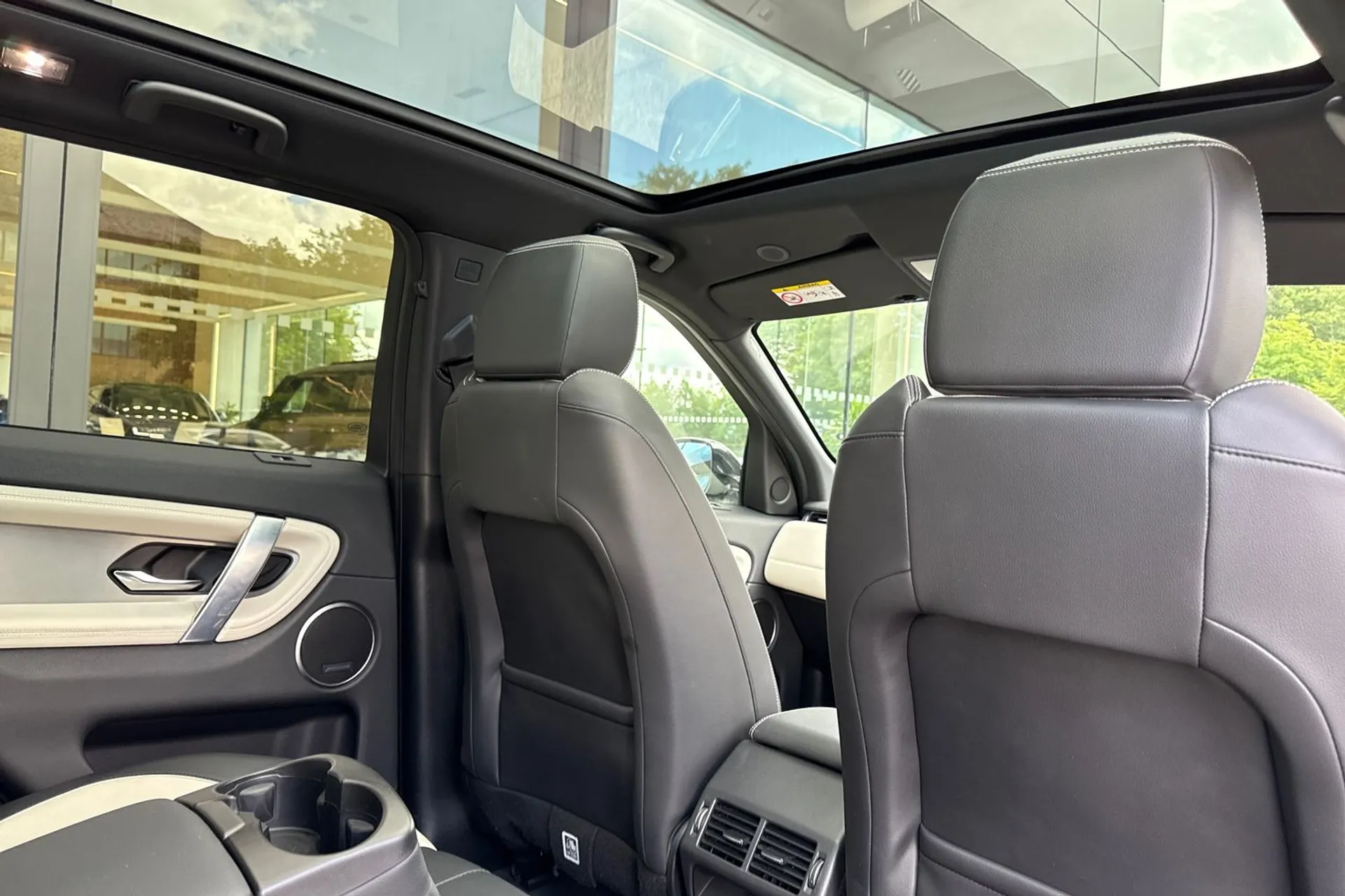 LAND ROVER DISCOVERY SPORT thumbnail image number 37