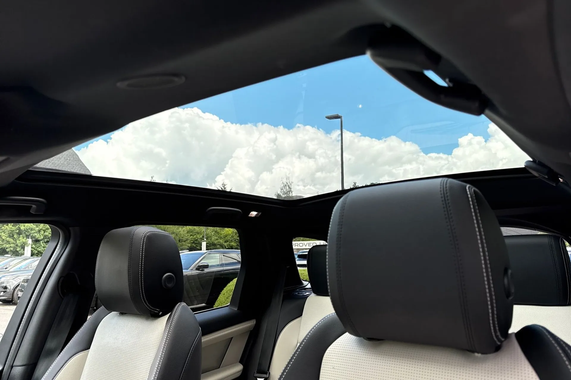 LAND ROVER DISCOVERY SPORT thumbnail image number 4