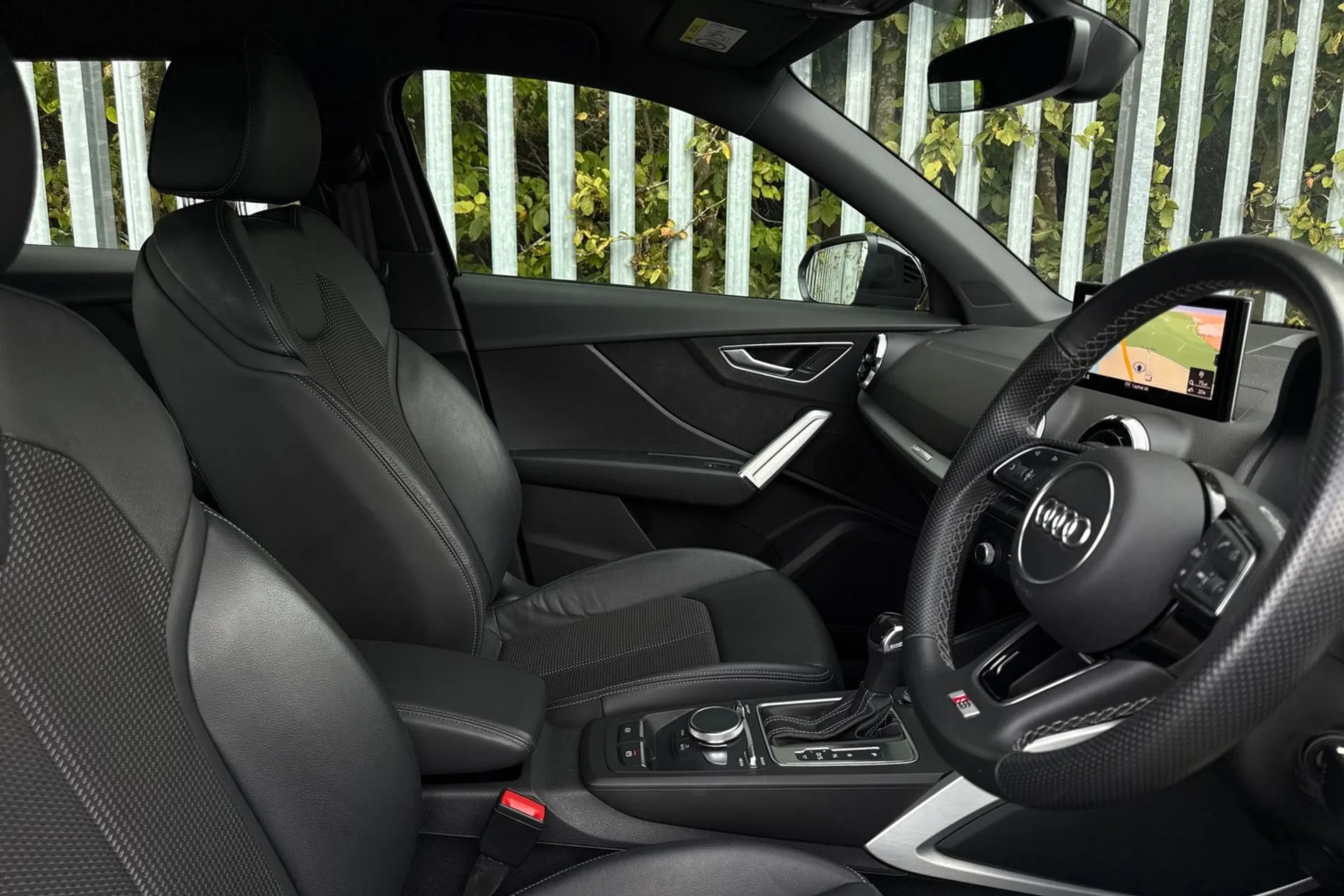 Audi Q2 thumbnail image number 25