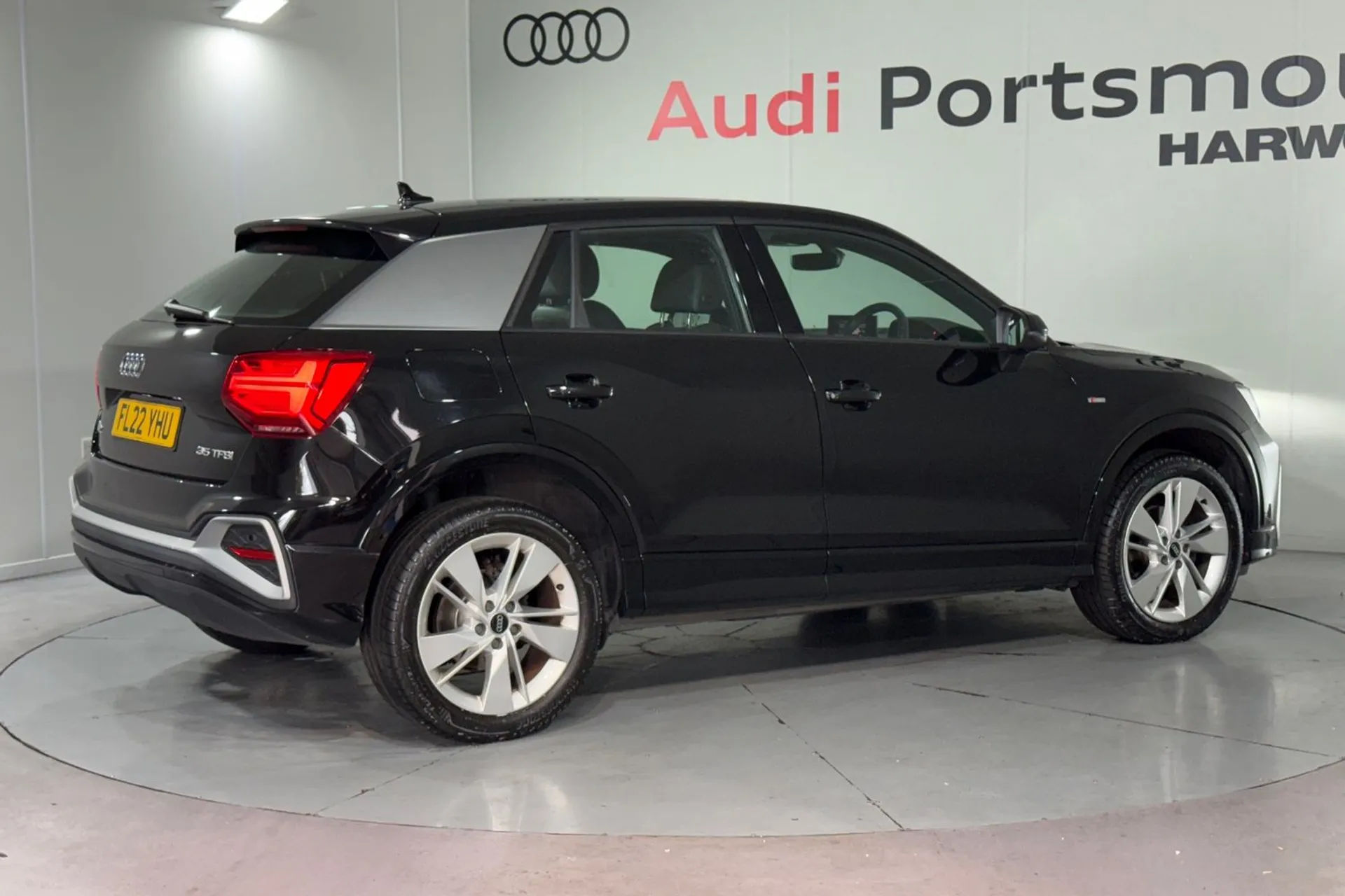 Audi Q2 thumbnail image number 9