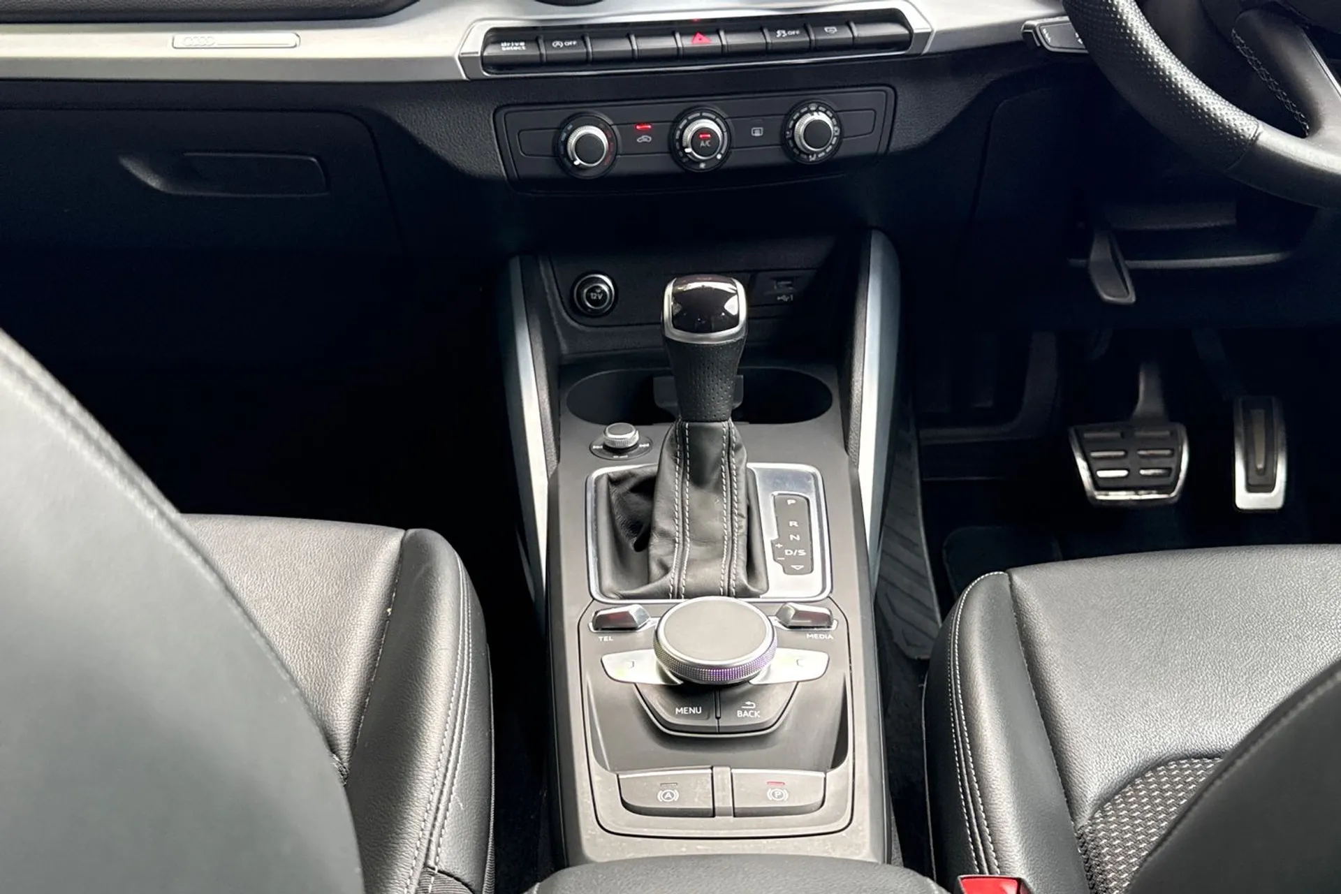 Audi Q2 thumbnail image number 38