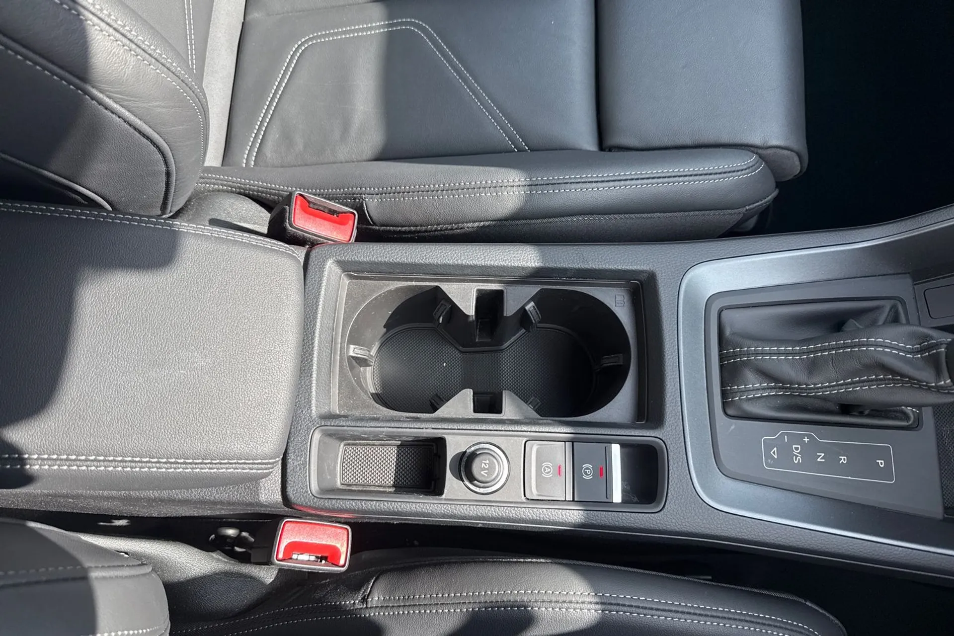 Audi Q3 thumbnail image number 42