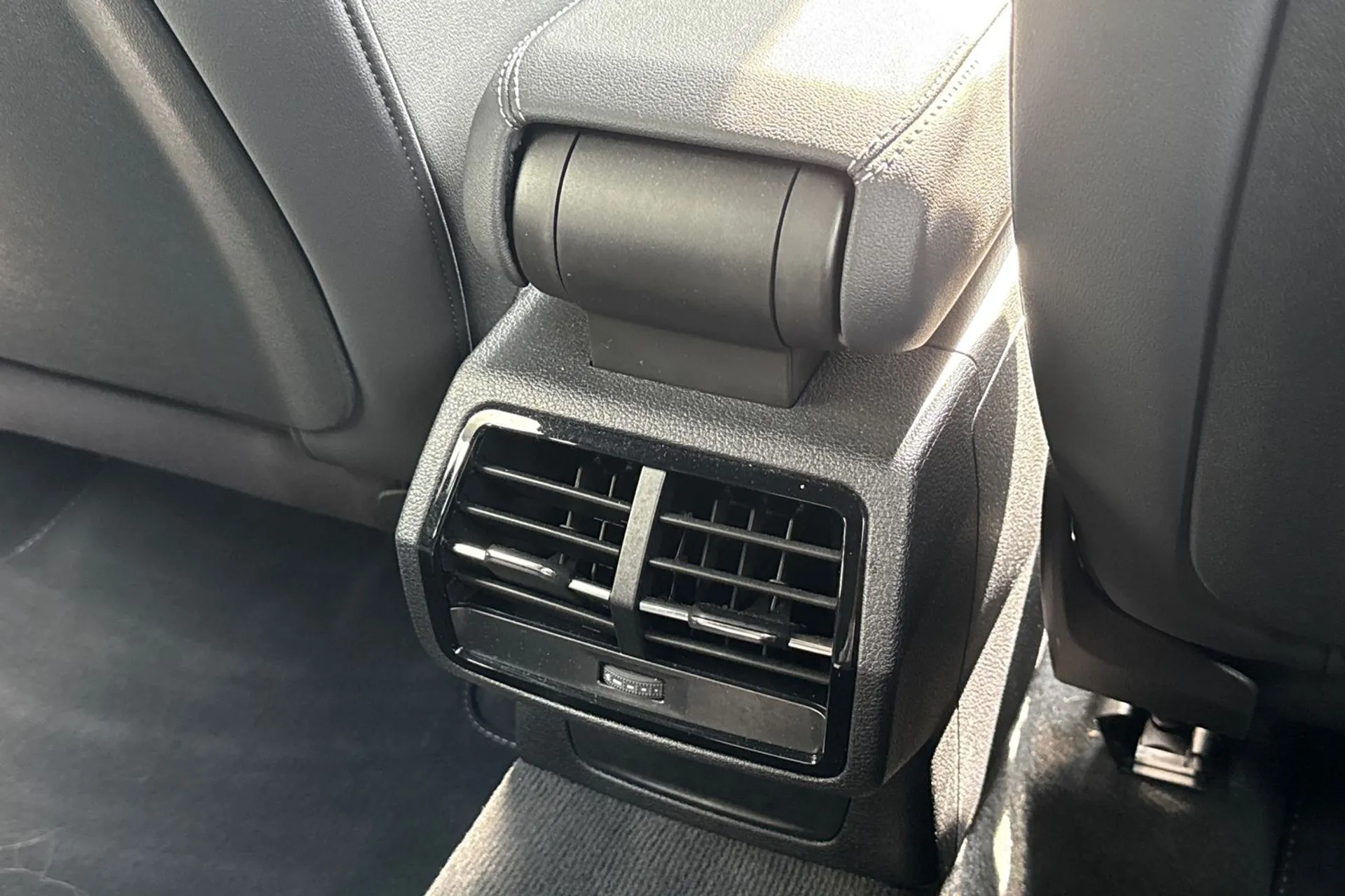 Audi Q3 thumbnail image number 46