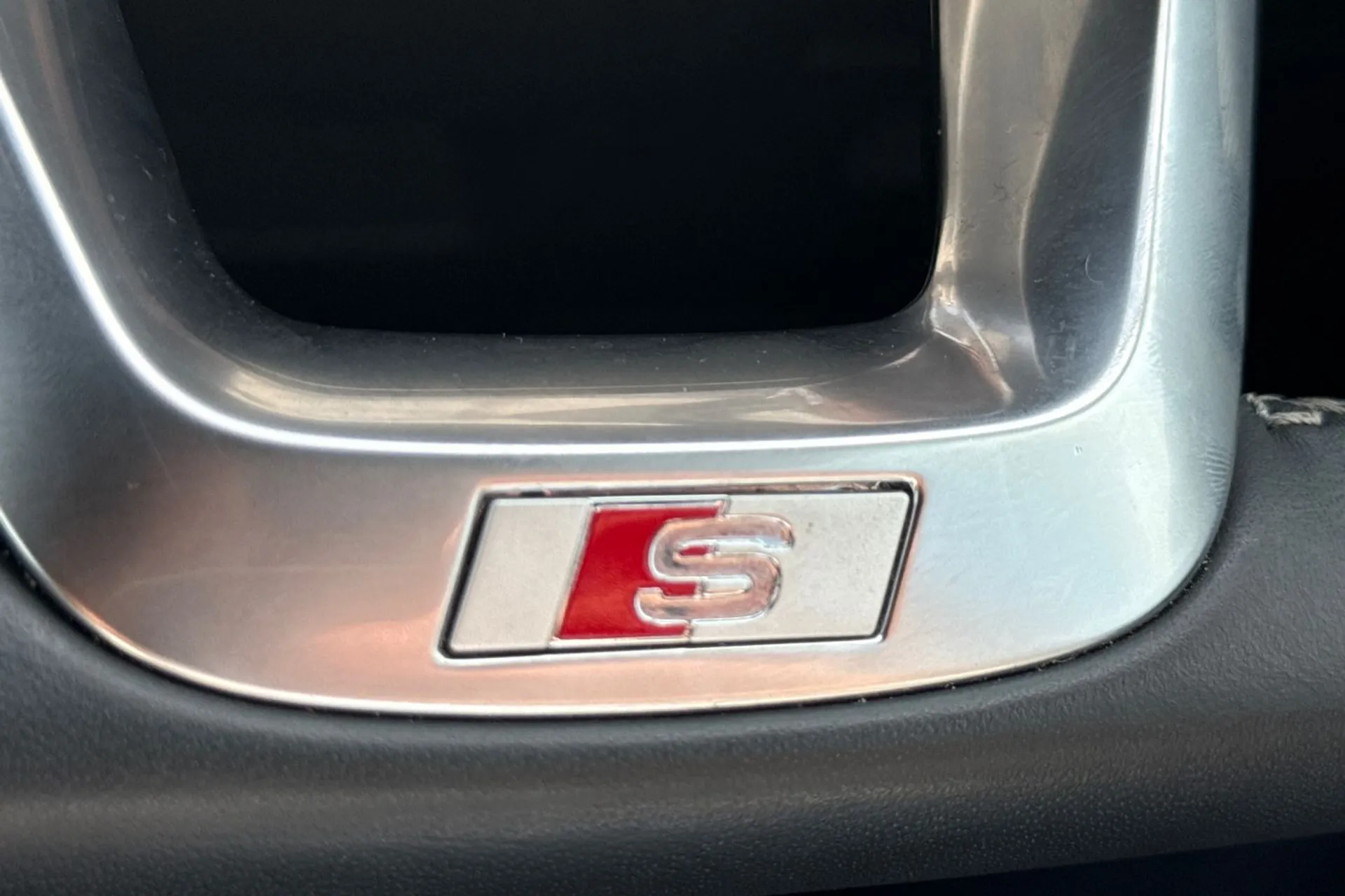 Audi Q3 thumbnail image number 43