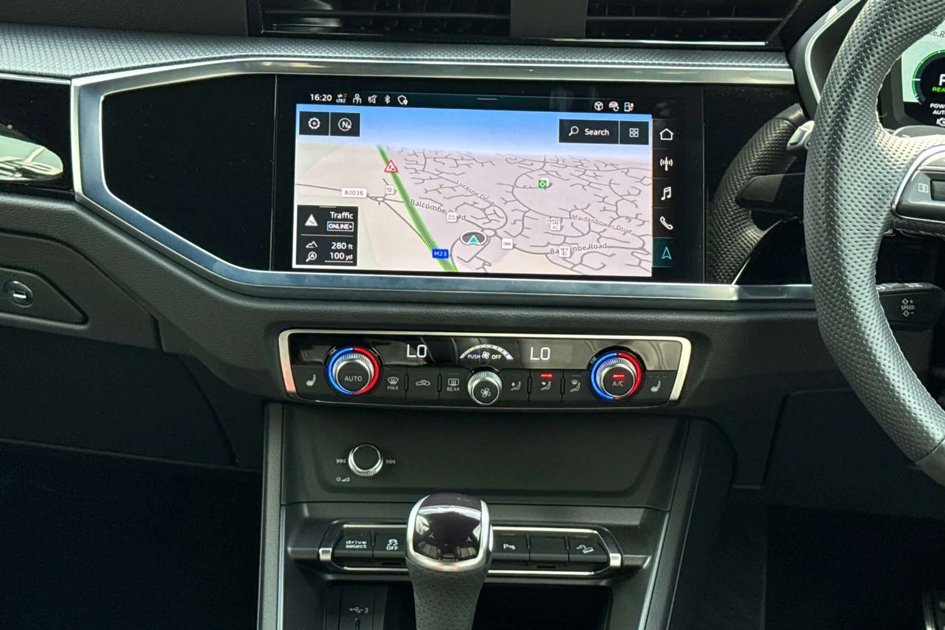Audi Q3 thumbnail image number 35