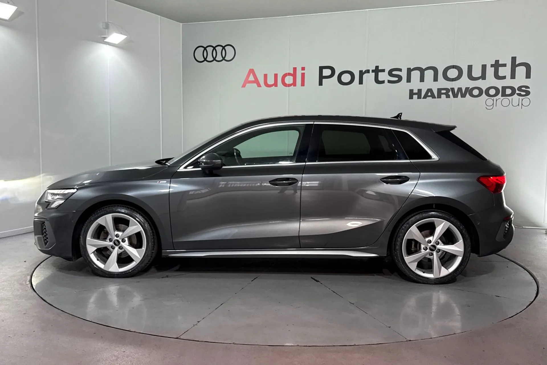 Audi A3 thumbnail image number 9