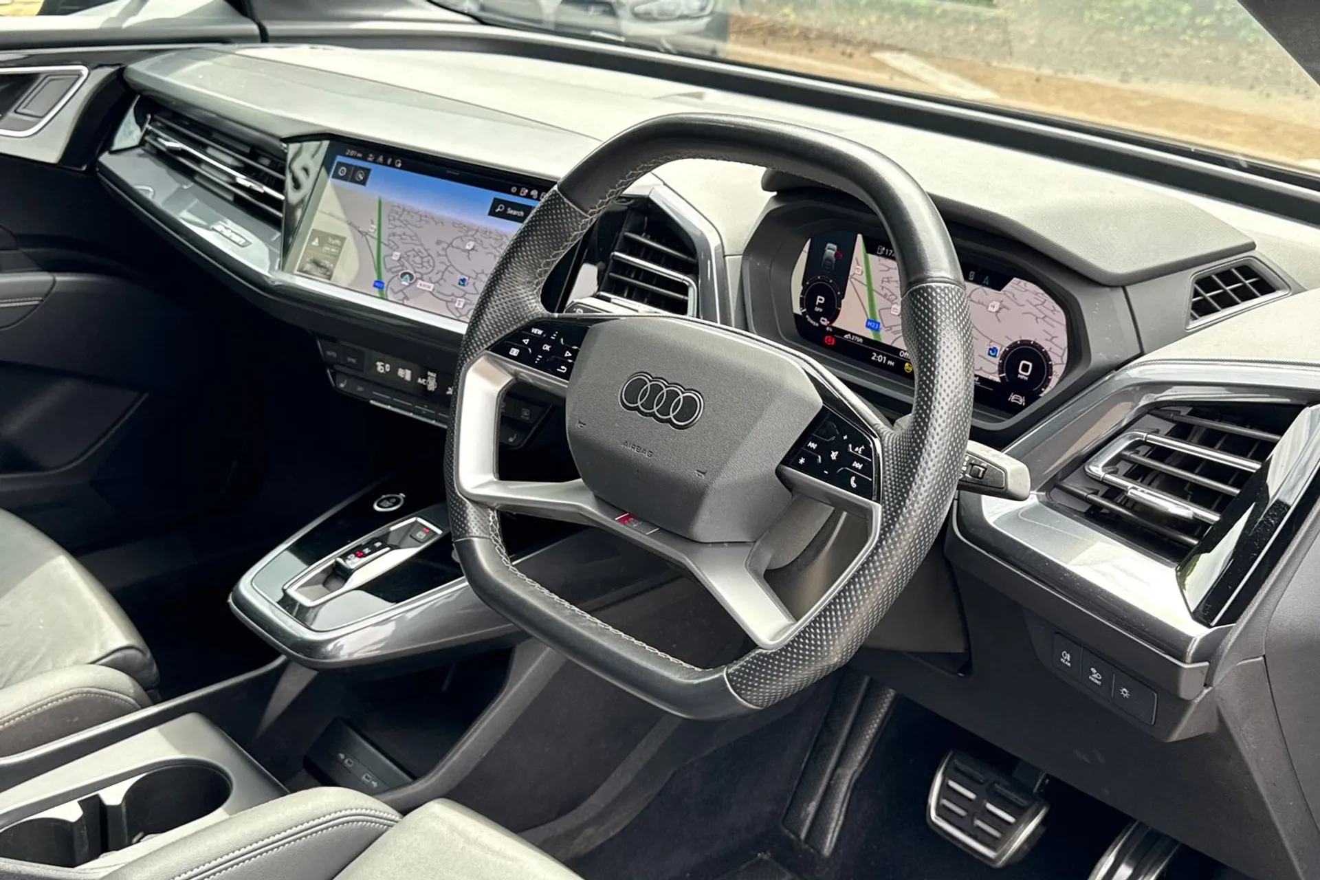 Audi Q4 thumbnail image number 26