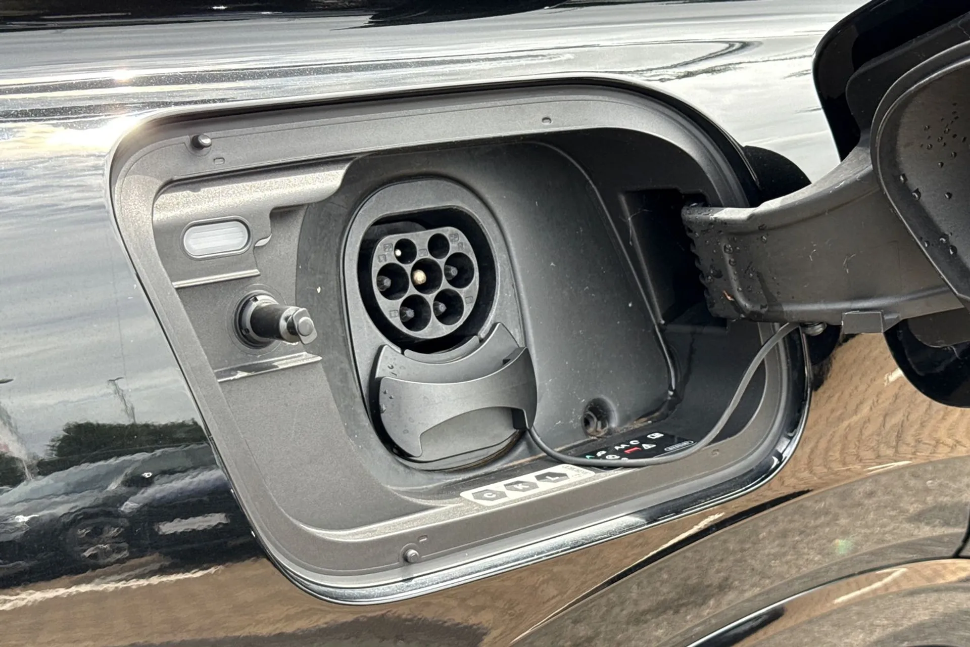 Audi Q4 thumbnail image number 18