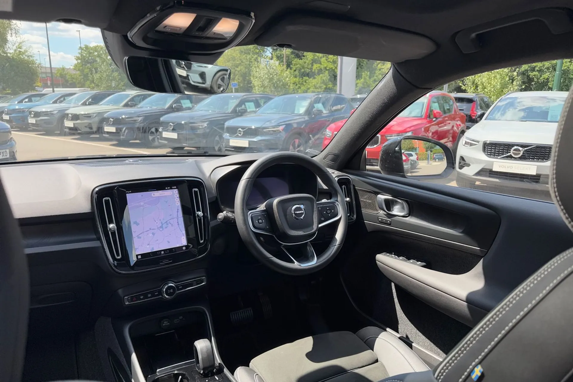 Volvo XC40 thumbnail image number 32