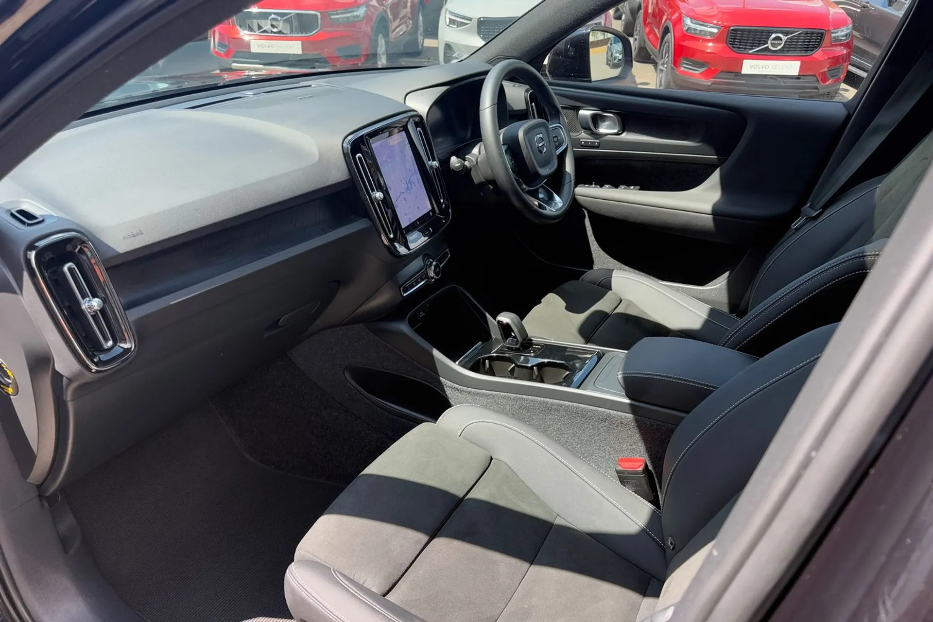 Volvo XC40 thumbnail image number 26