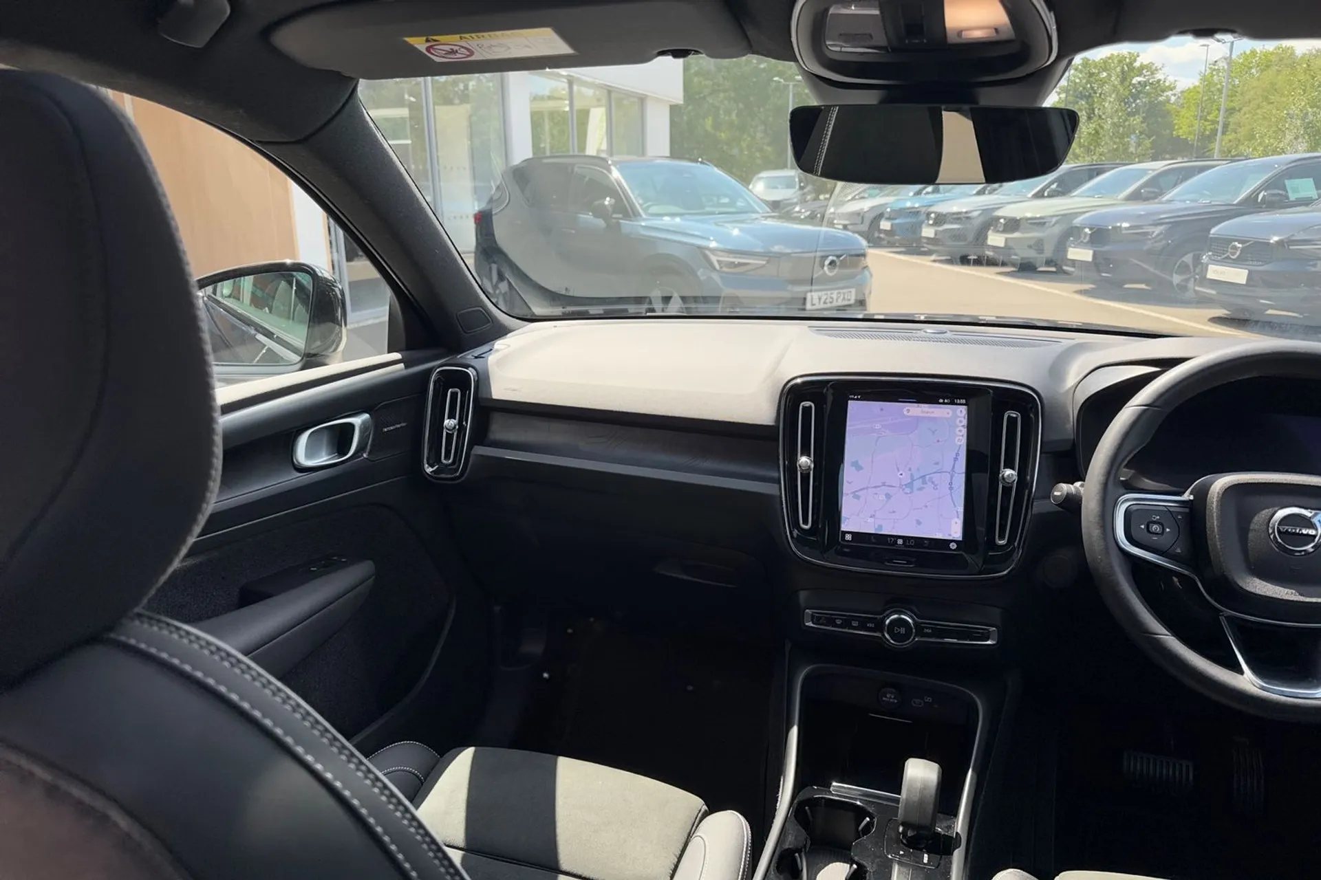 Volvo XC40 thumbnail image number 31