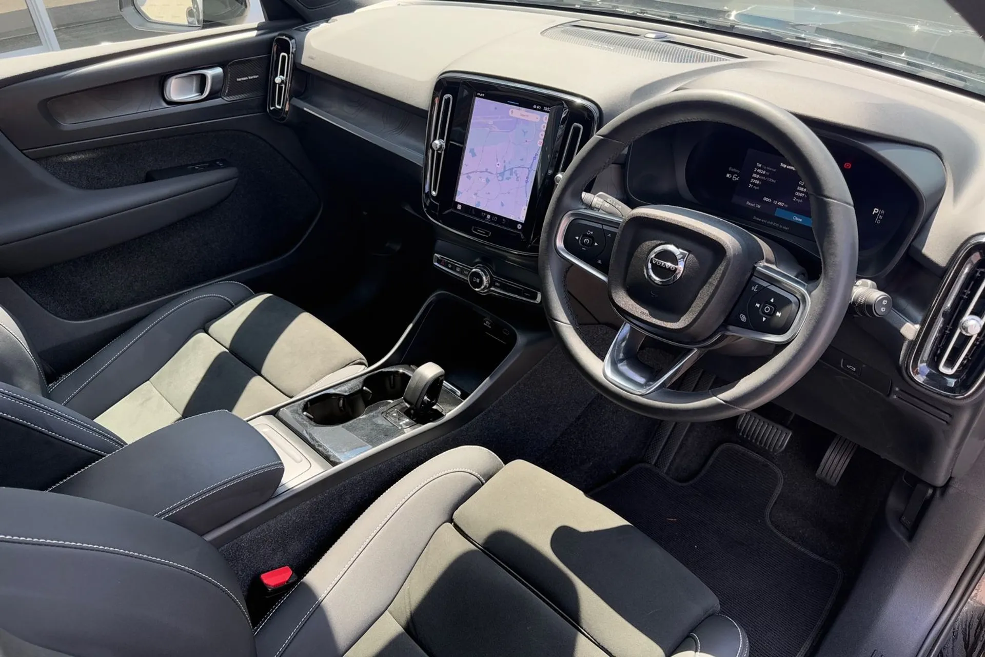 Volvo XC40 thumbnail image number 5