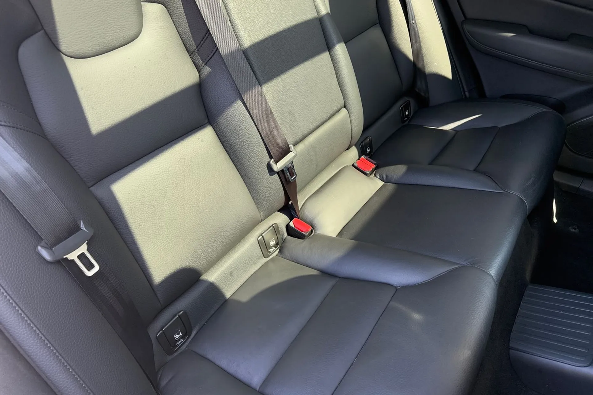 Volvo XC60 thumbnail image number 24