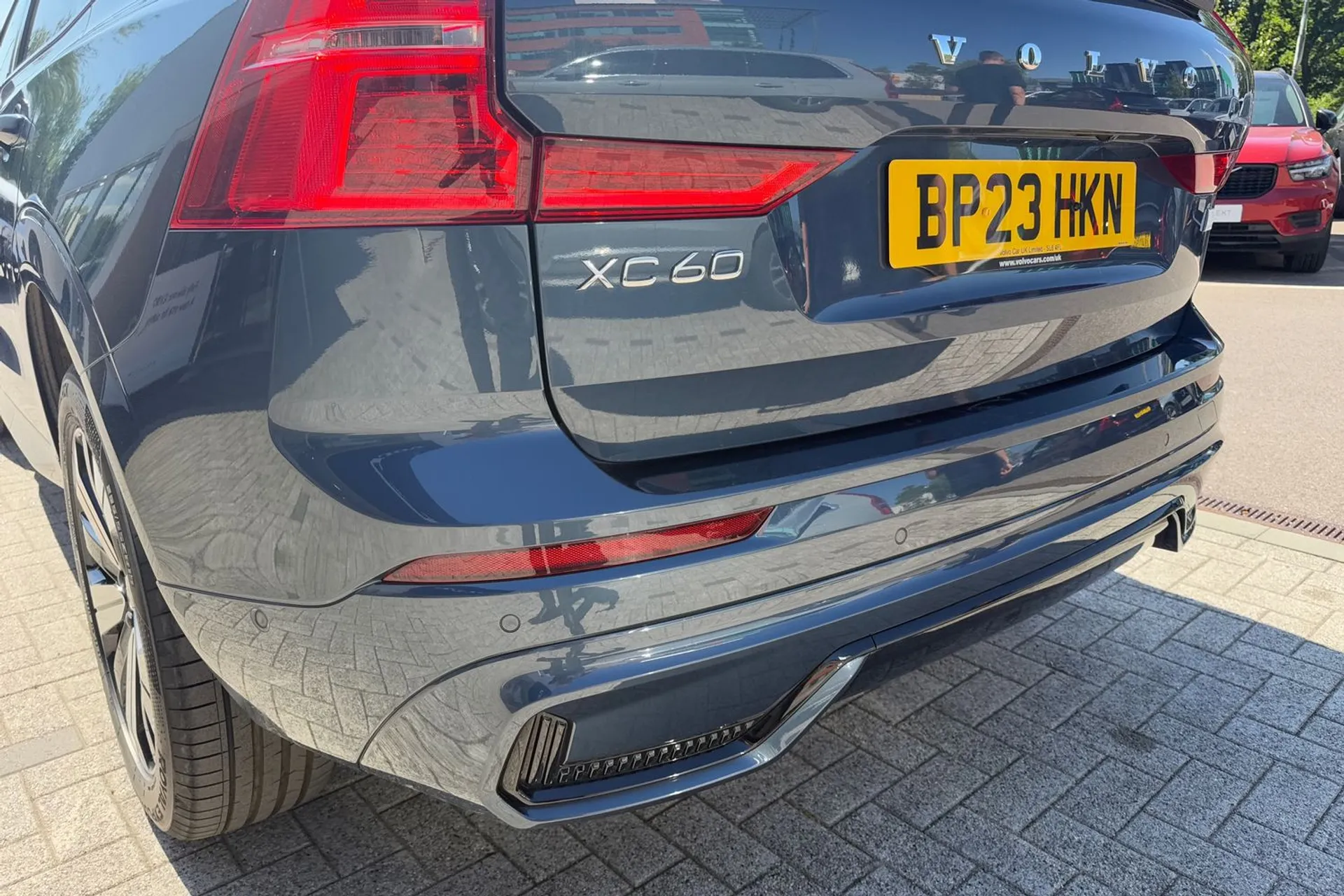 Volvo XC60 thumbnail image number 17