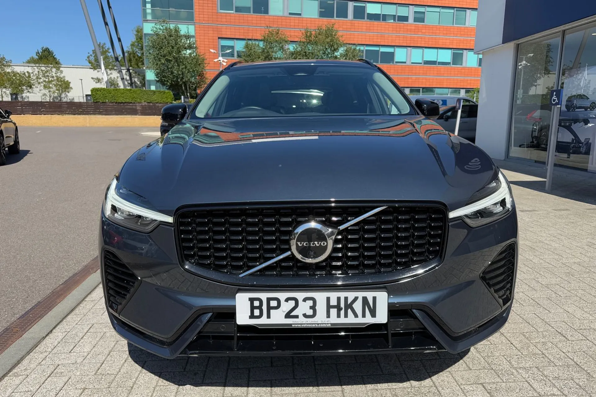 Volvo XC60 thumbnail image number 12