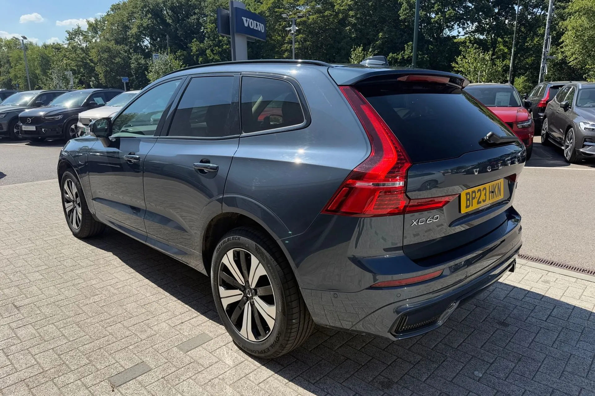 Volvo XC60 thumbnail image number 9