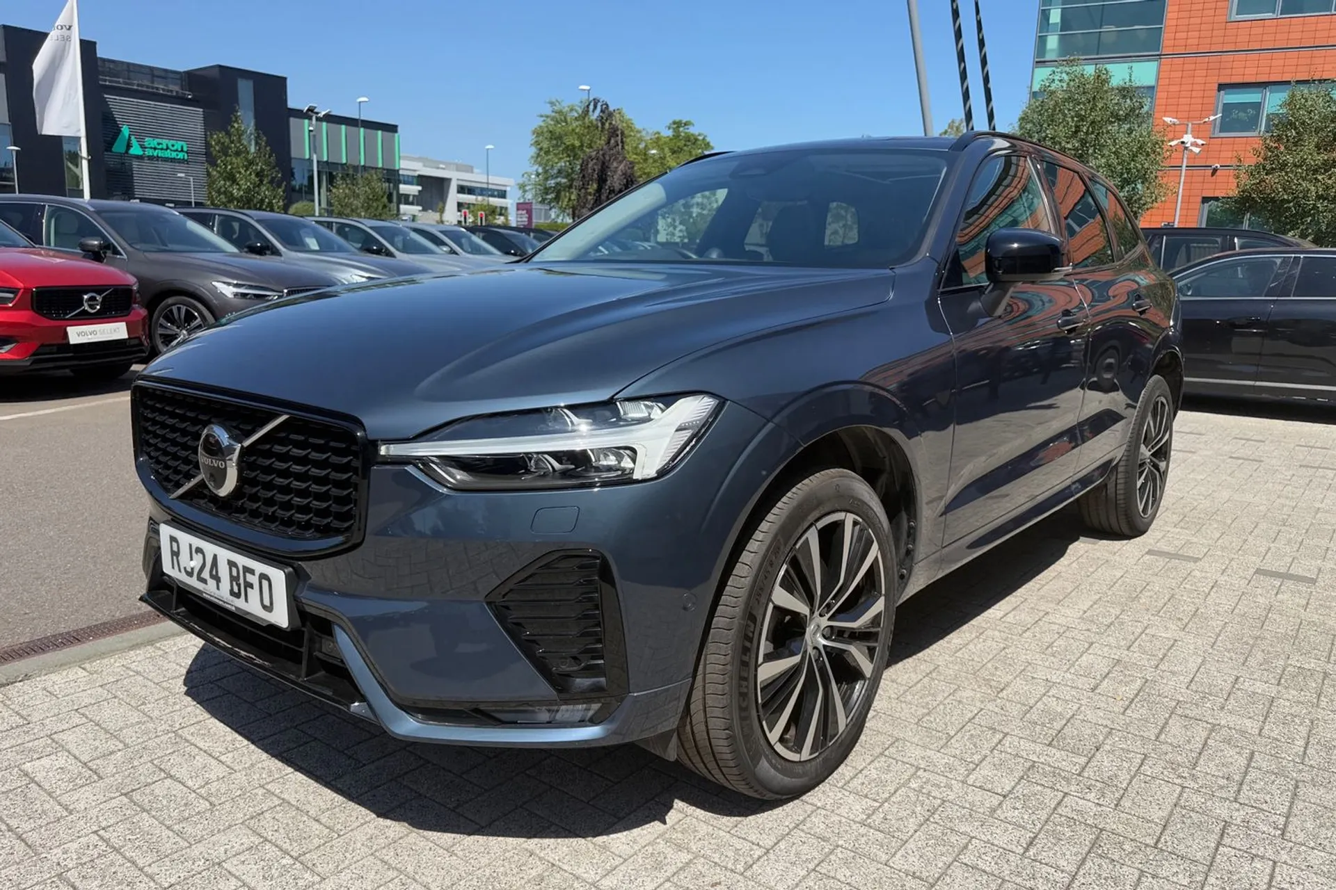 Volvo XC60 thumbnail image number 11