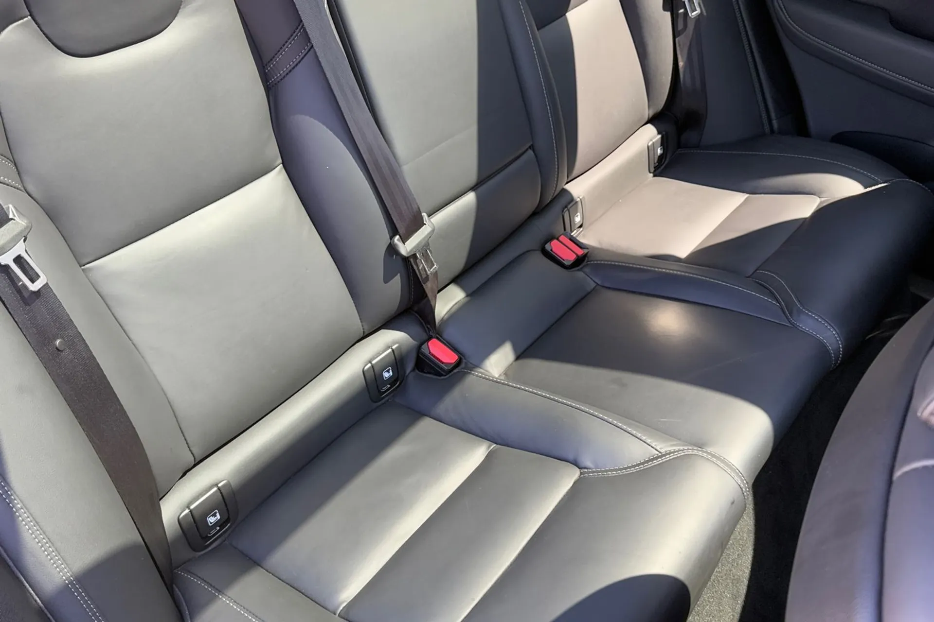 Volvo XC60 thumbnail image number 24