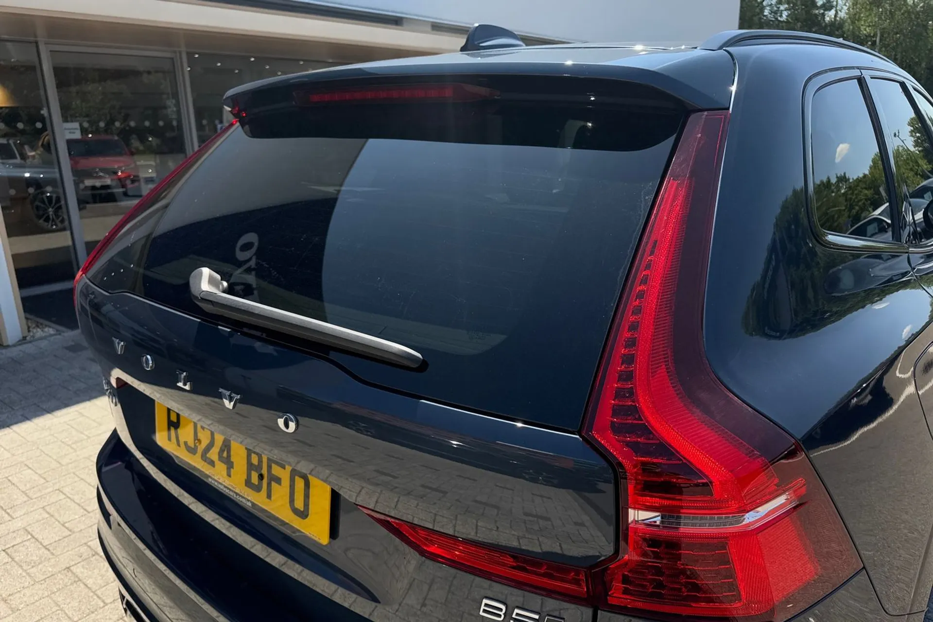 Volvo XC60 thumbnail image number 15