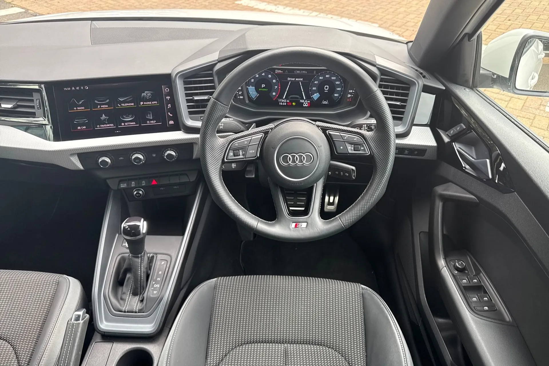 Audi A1 thumbnail image number 33