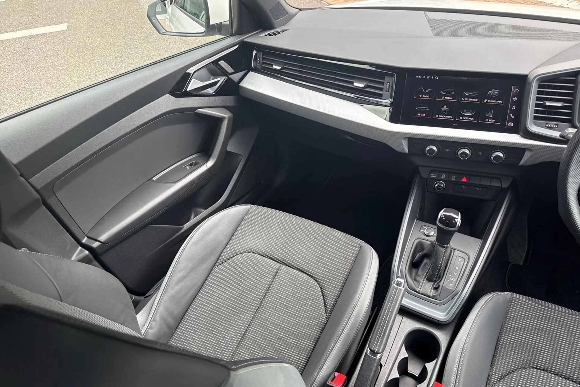 Audi A1 thumbnail image number 31