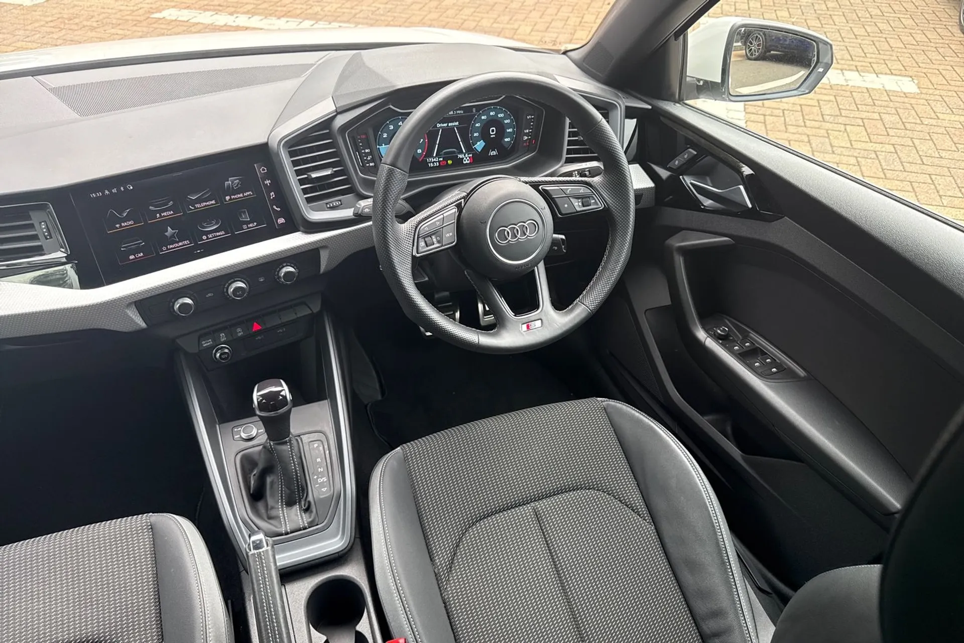 Audi A1 thumbnail image number 32