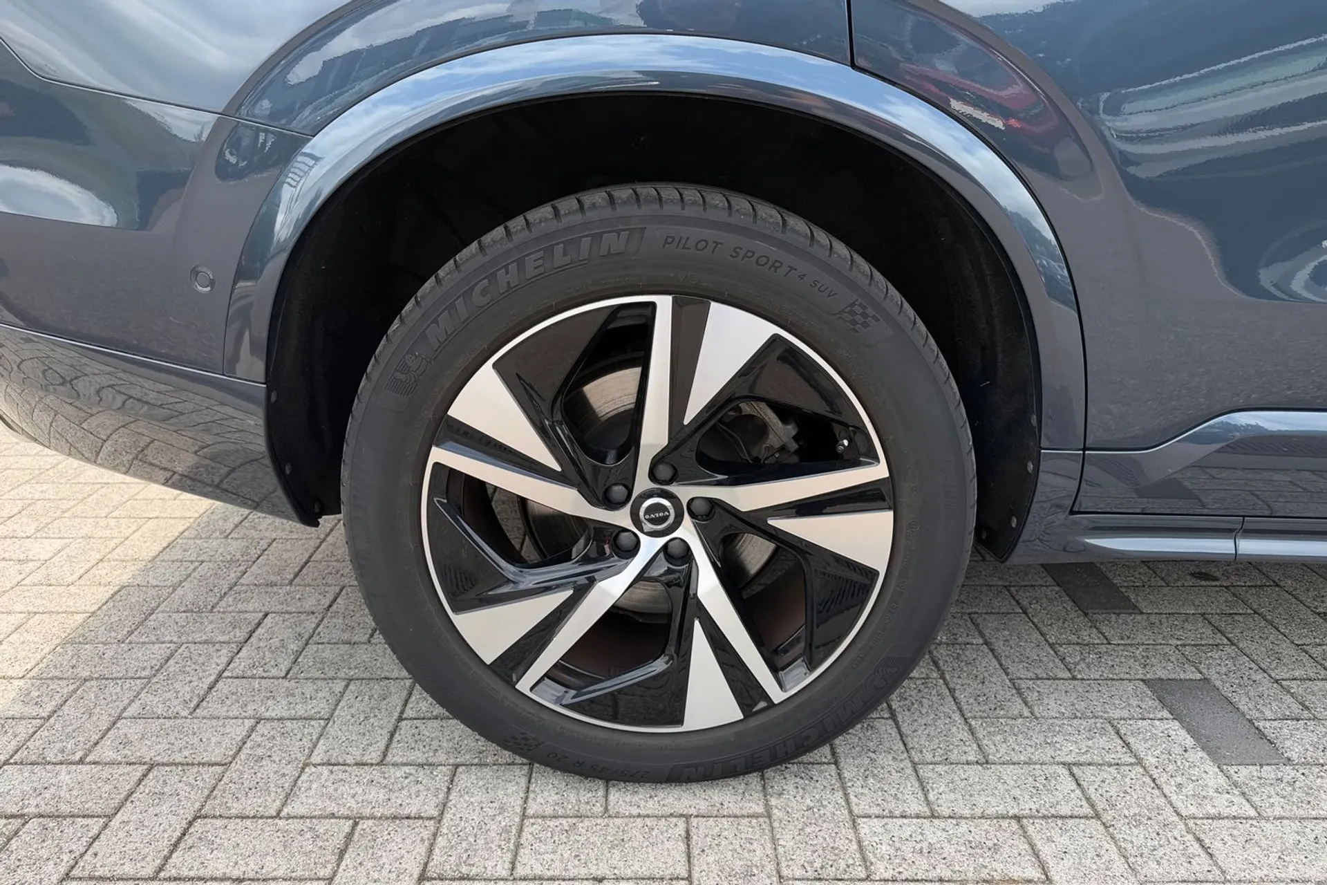 Volvo XC90 thumbnail image number 15