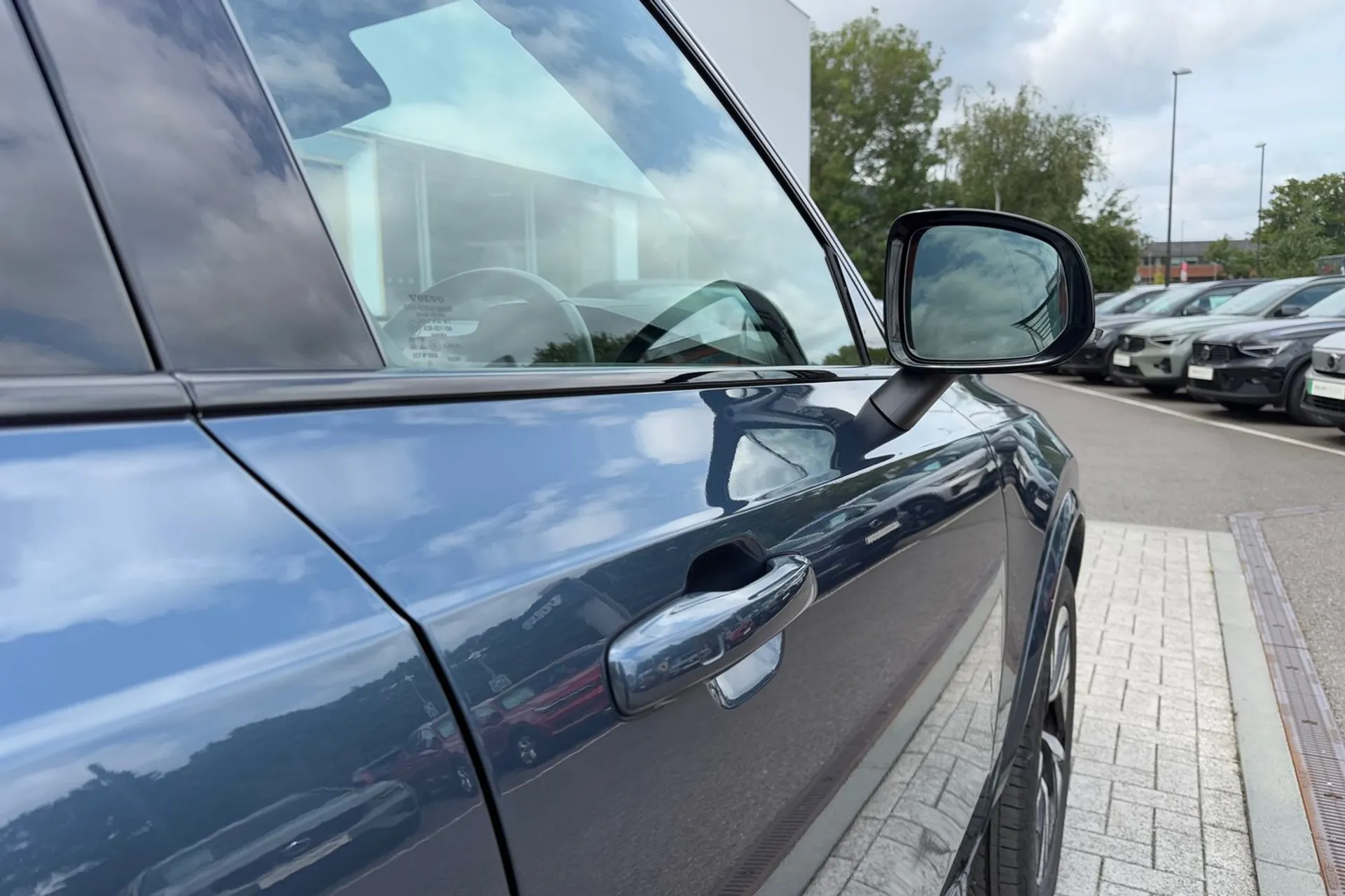 Volvo XC90 thumbnail image number 18