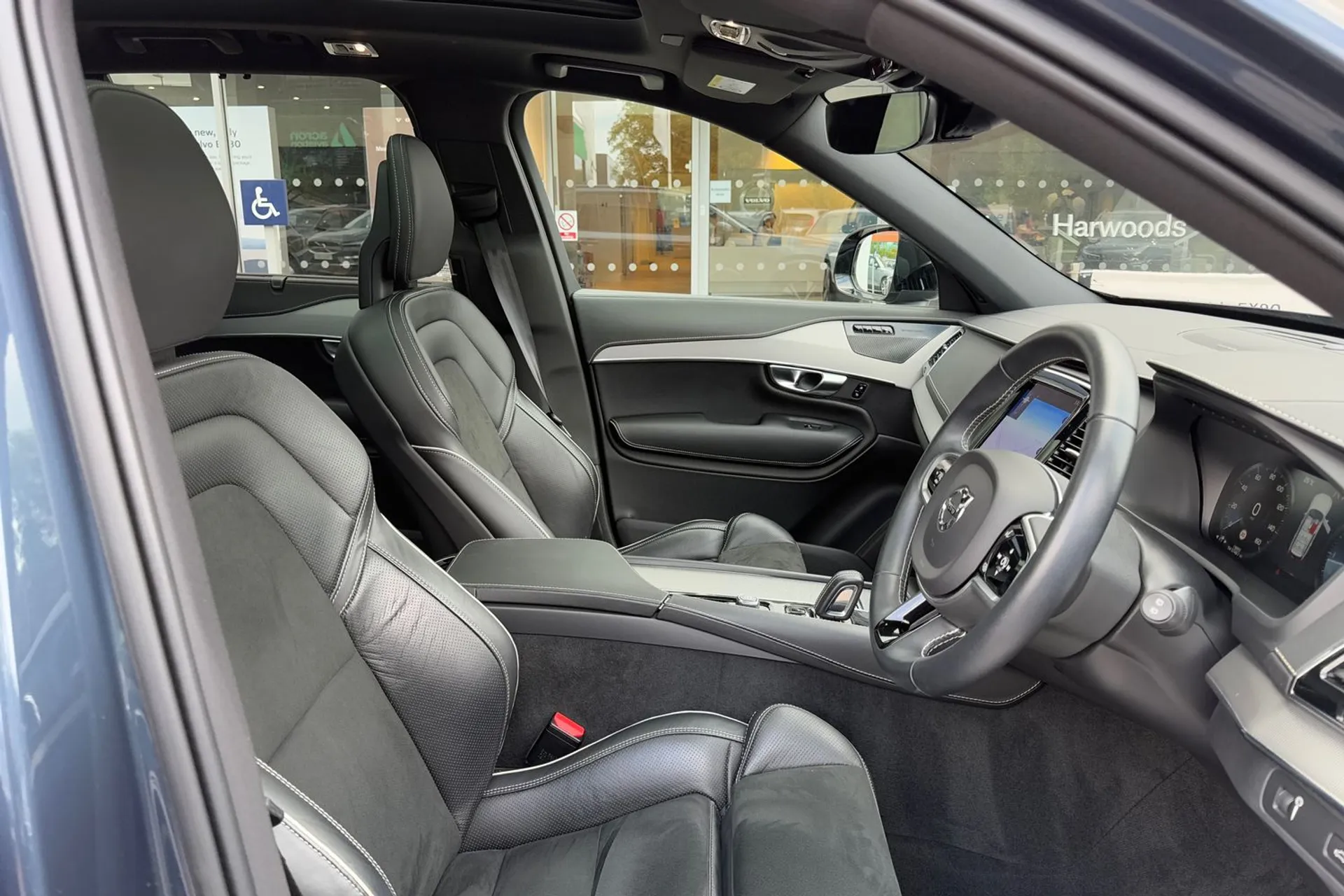 Volvo XC90 thumbnail image number 27