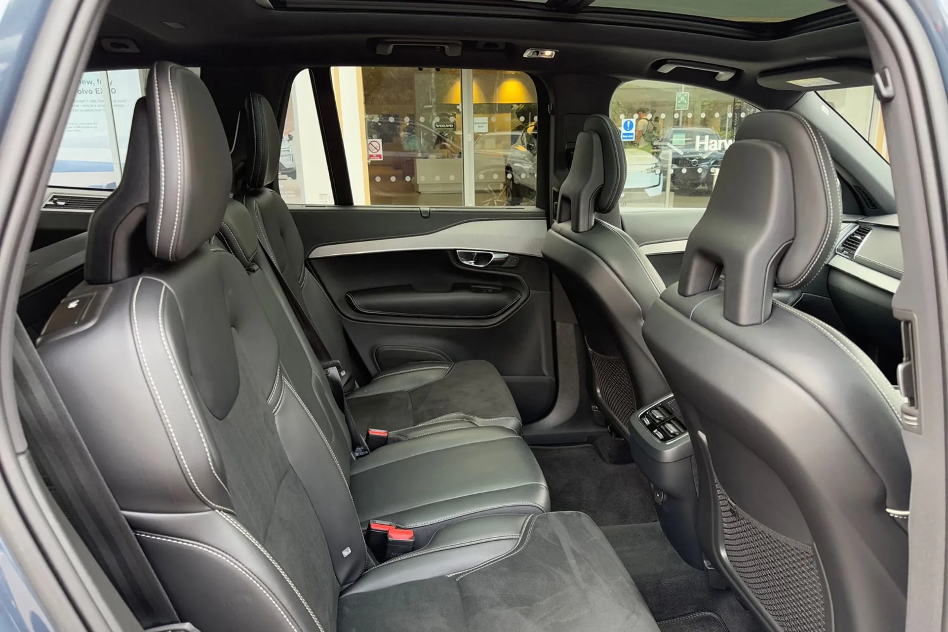 Volvo XC90 thumbnail image number 24