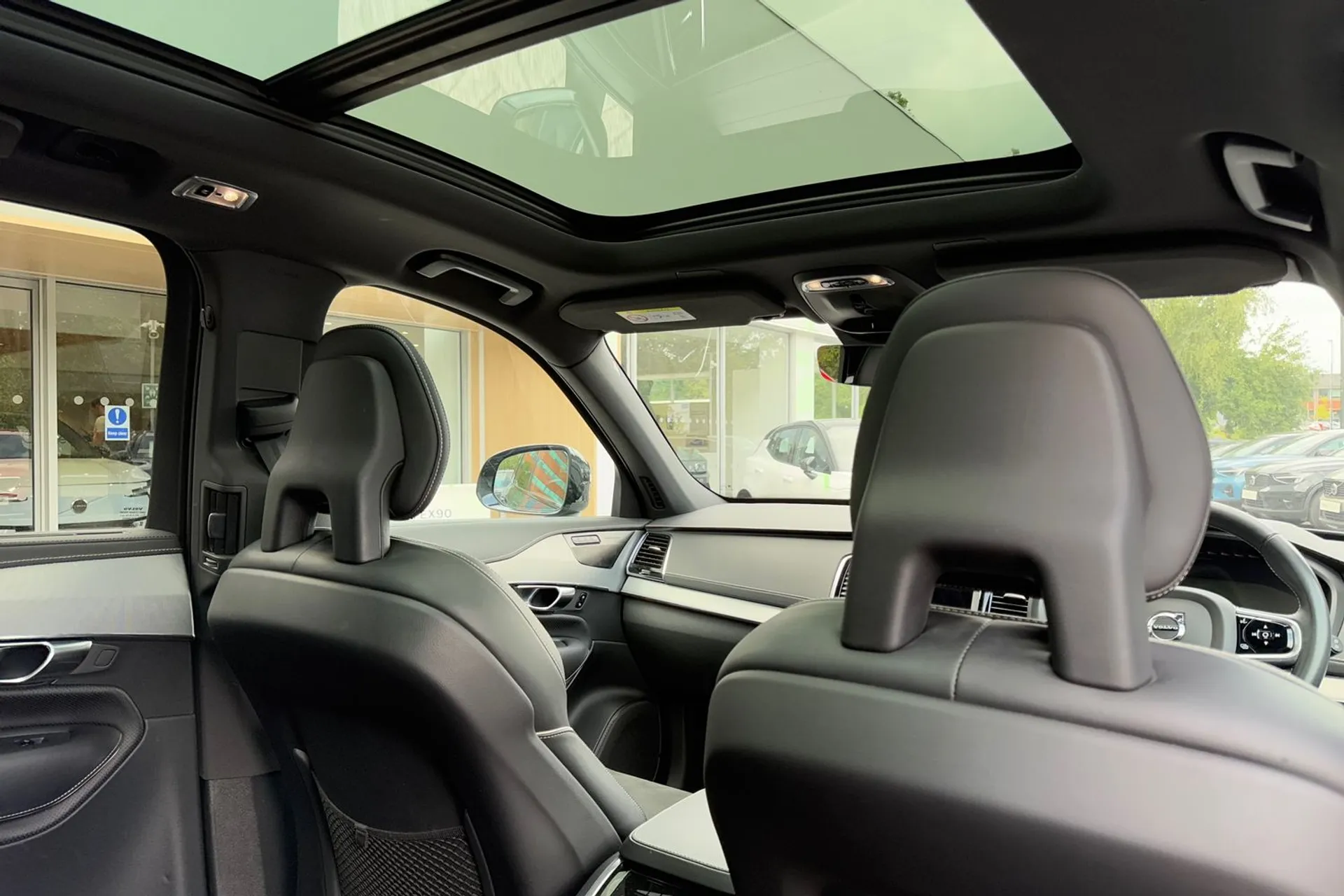 Volvo XC90 thumbnail image number 25
