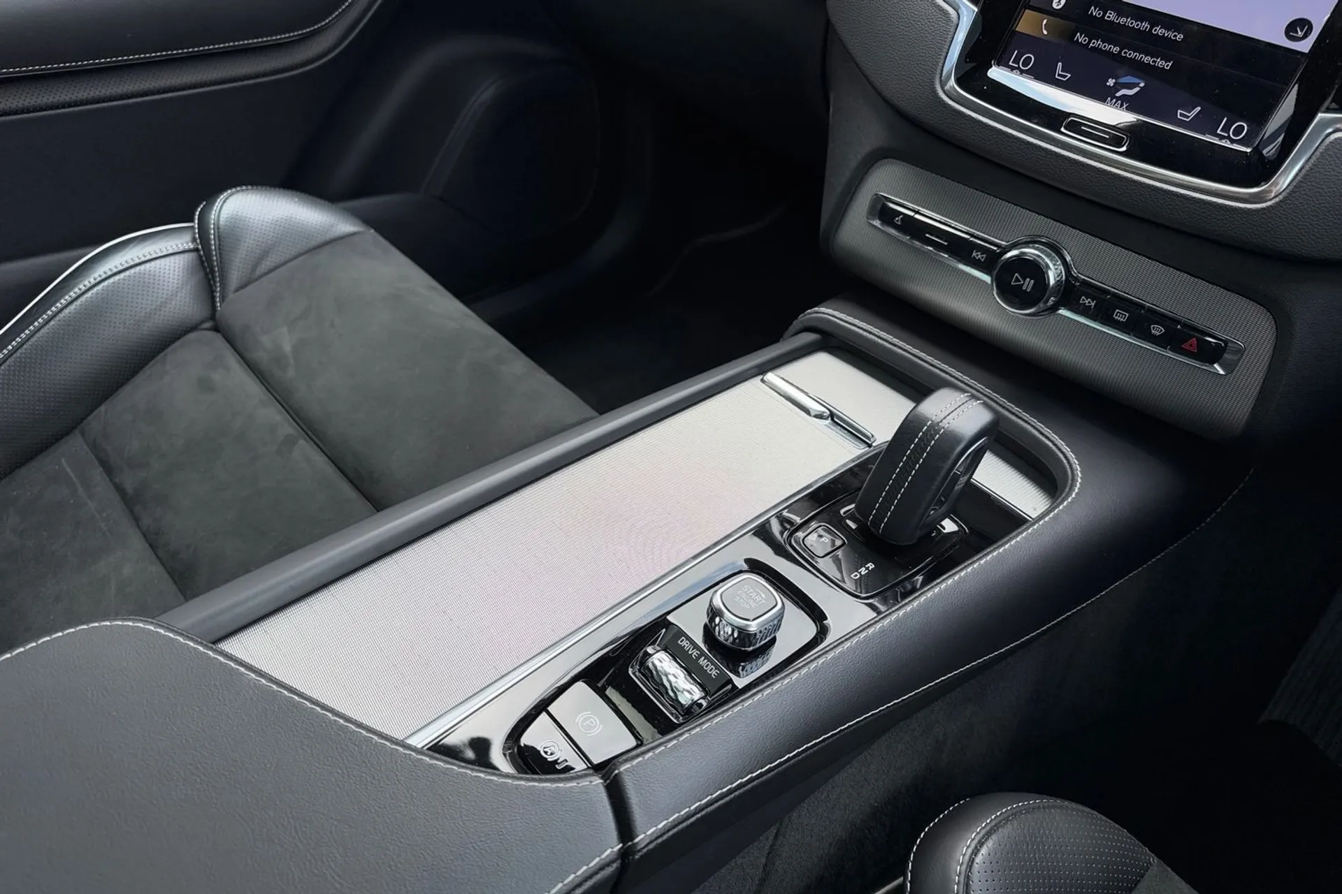 Volvo XC90 thumbnail image number 45