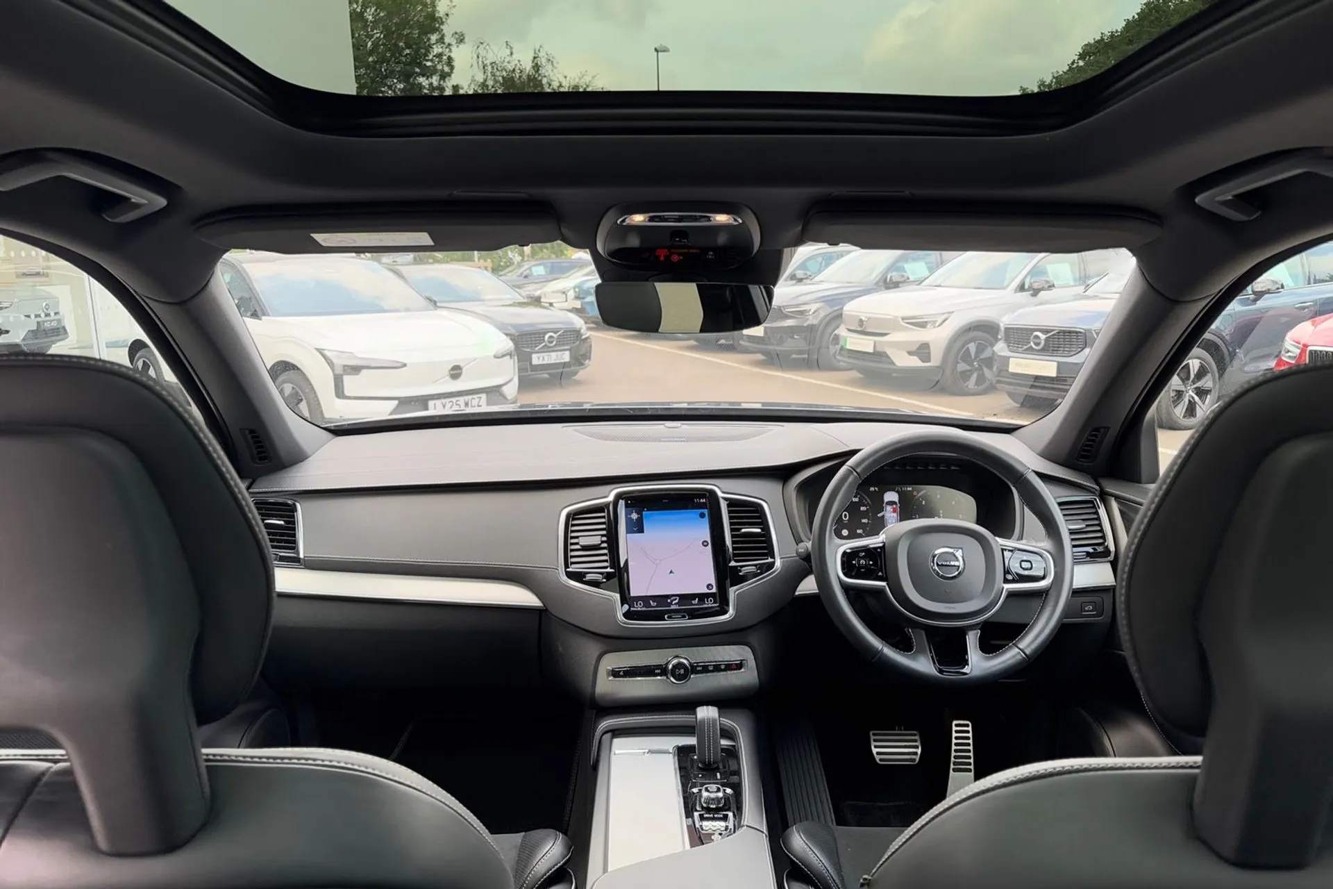 Volvo XC90 thumbnail image number 3