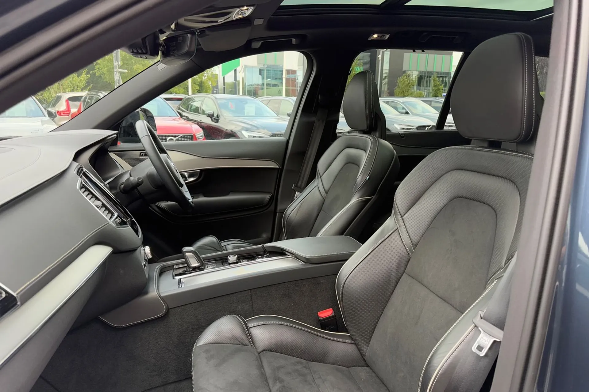 Volvo XC90 thumbnail image number 29