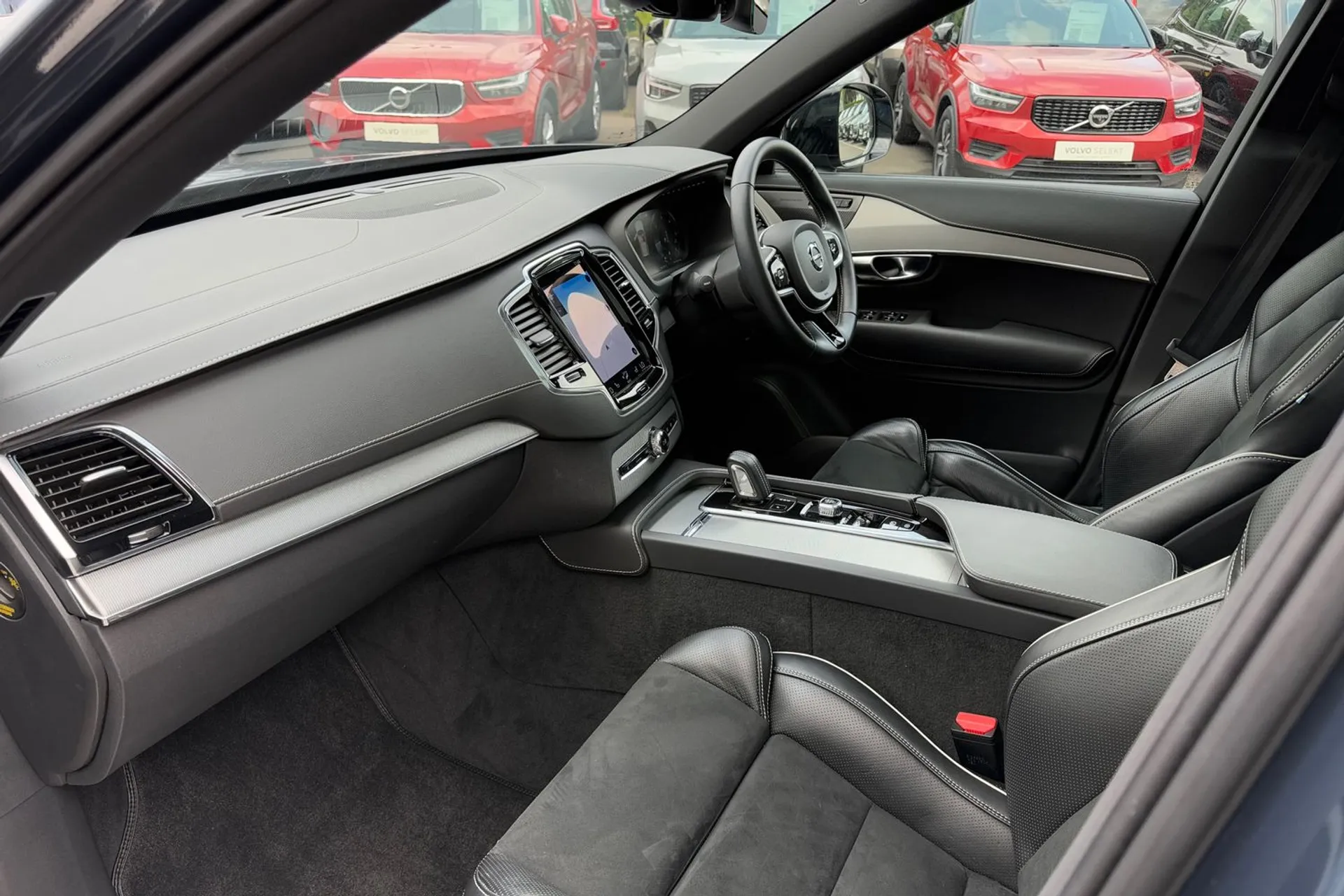 Volvo XC90 thumbnail image number 28