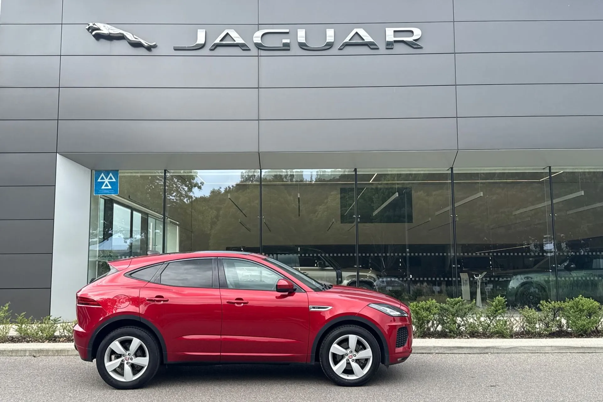 Jaguar E-PACE thumbnail image number 2