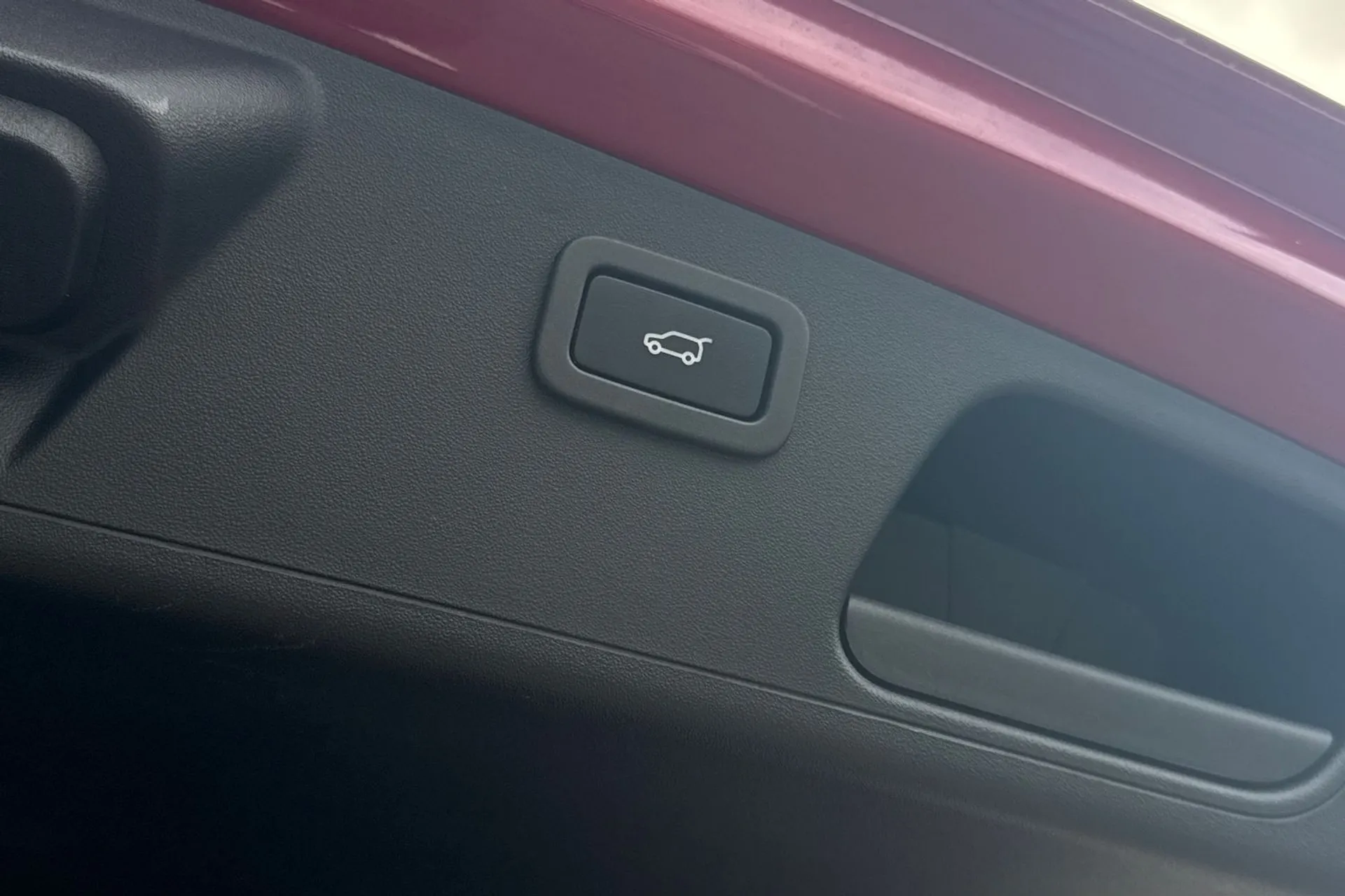 Jaguar E-PACE thumbnail image number 29