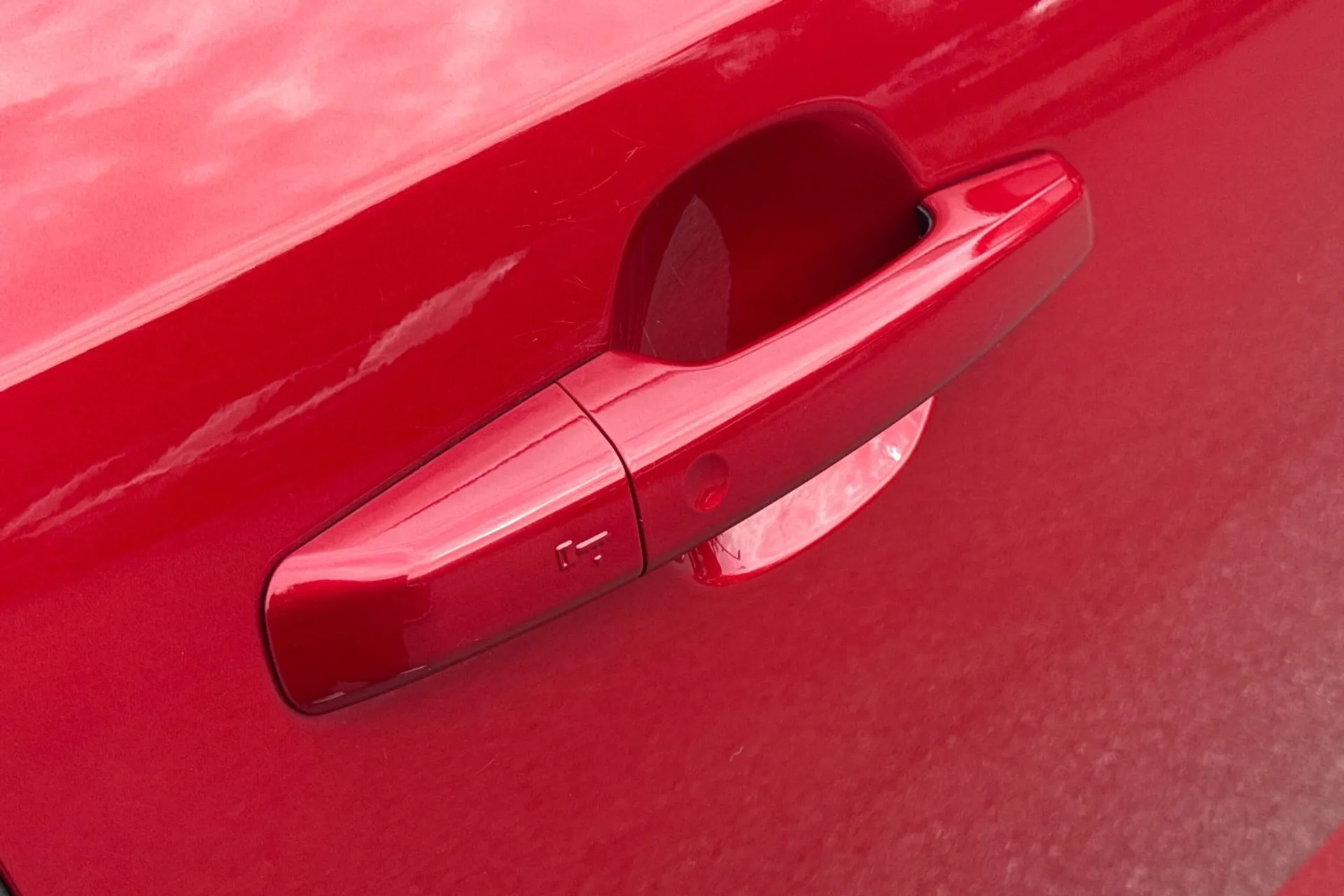 Jaguar E-PACE thumbnail image number 21