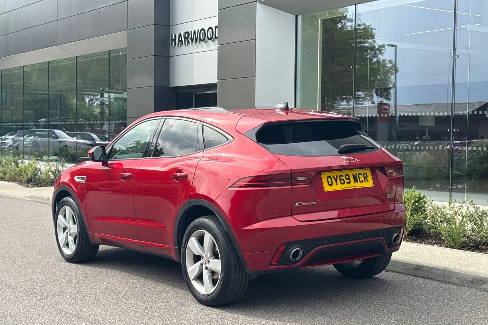 Jaguar E-PACE thumbnail image number 14