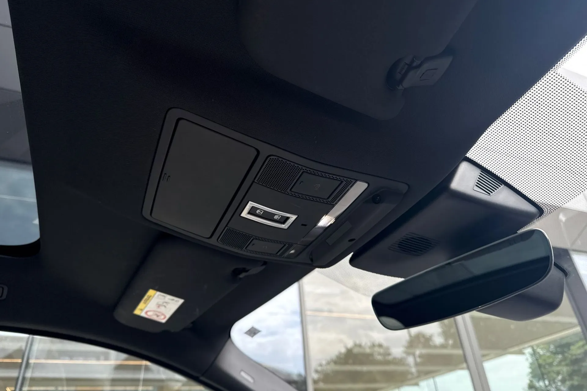 Jaguar E-PACE thumbnail image number 25