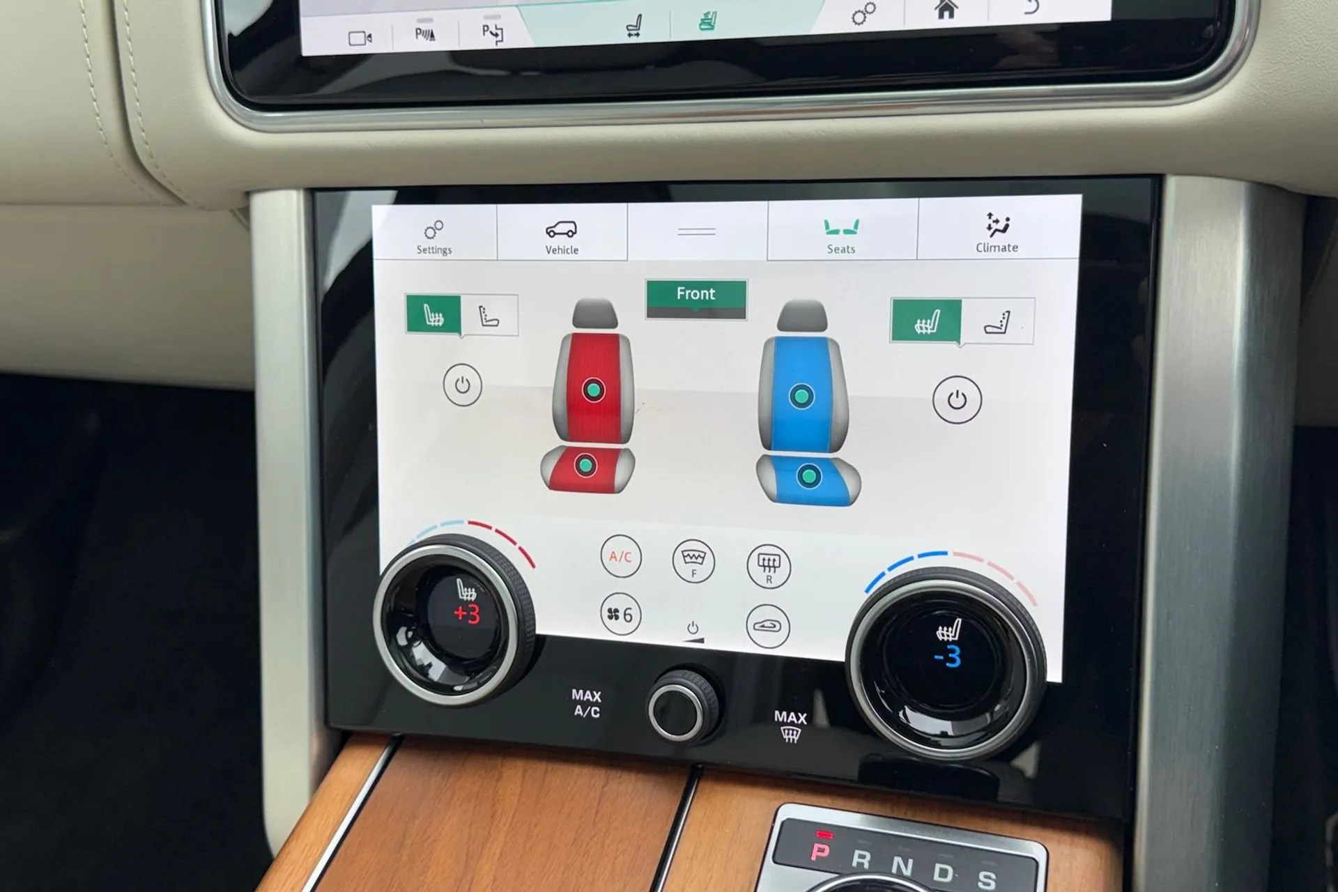 LAND ROVER RANGE ROVER thumbnail image number 18