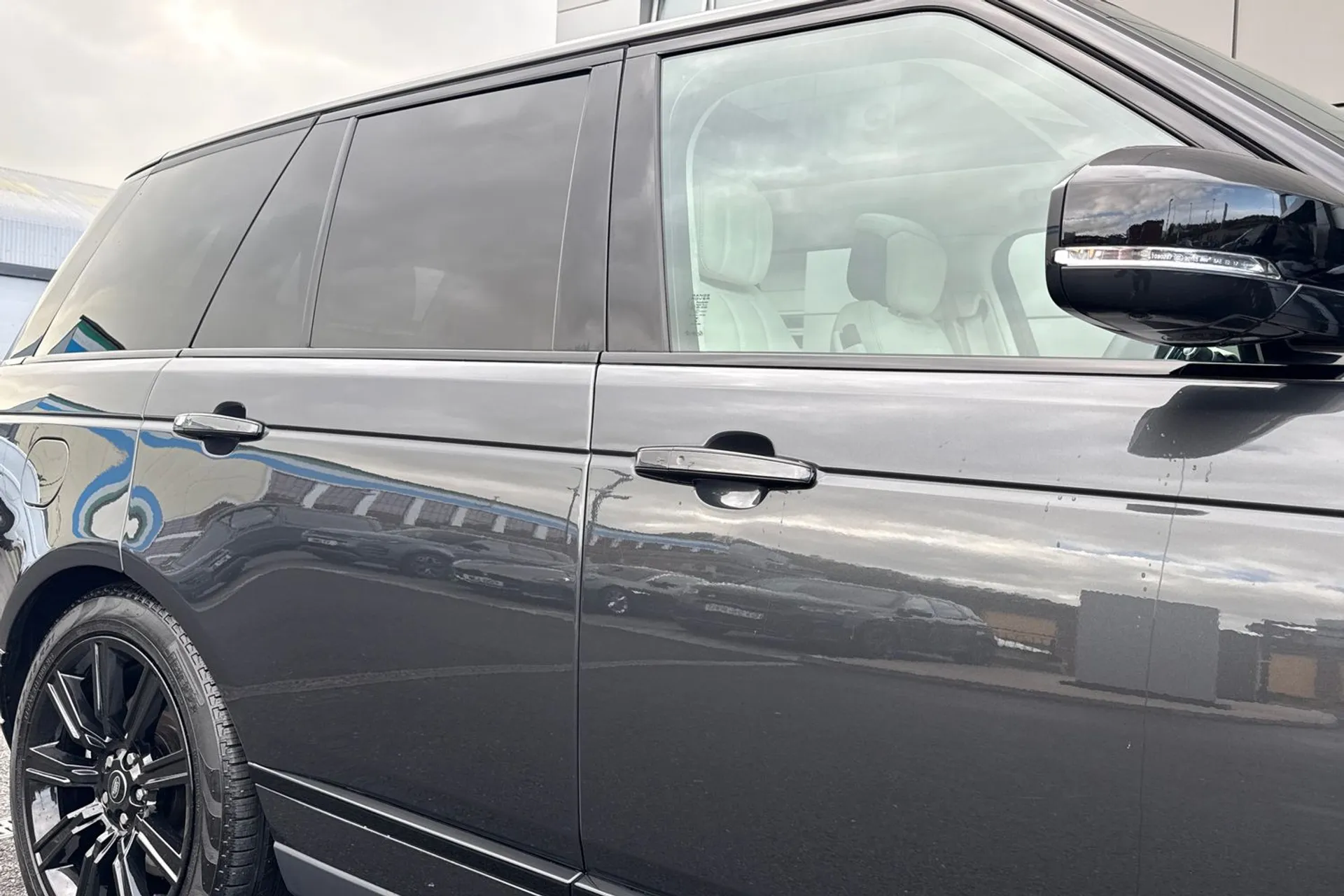 LAND ROVER RANGE ROVER thumbnail image number 30