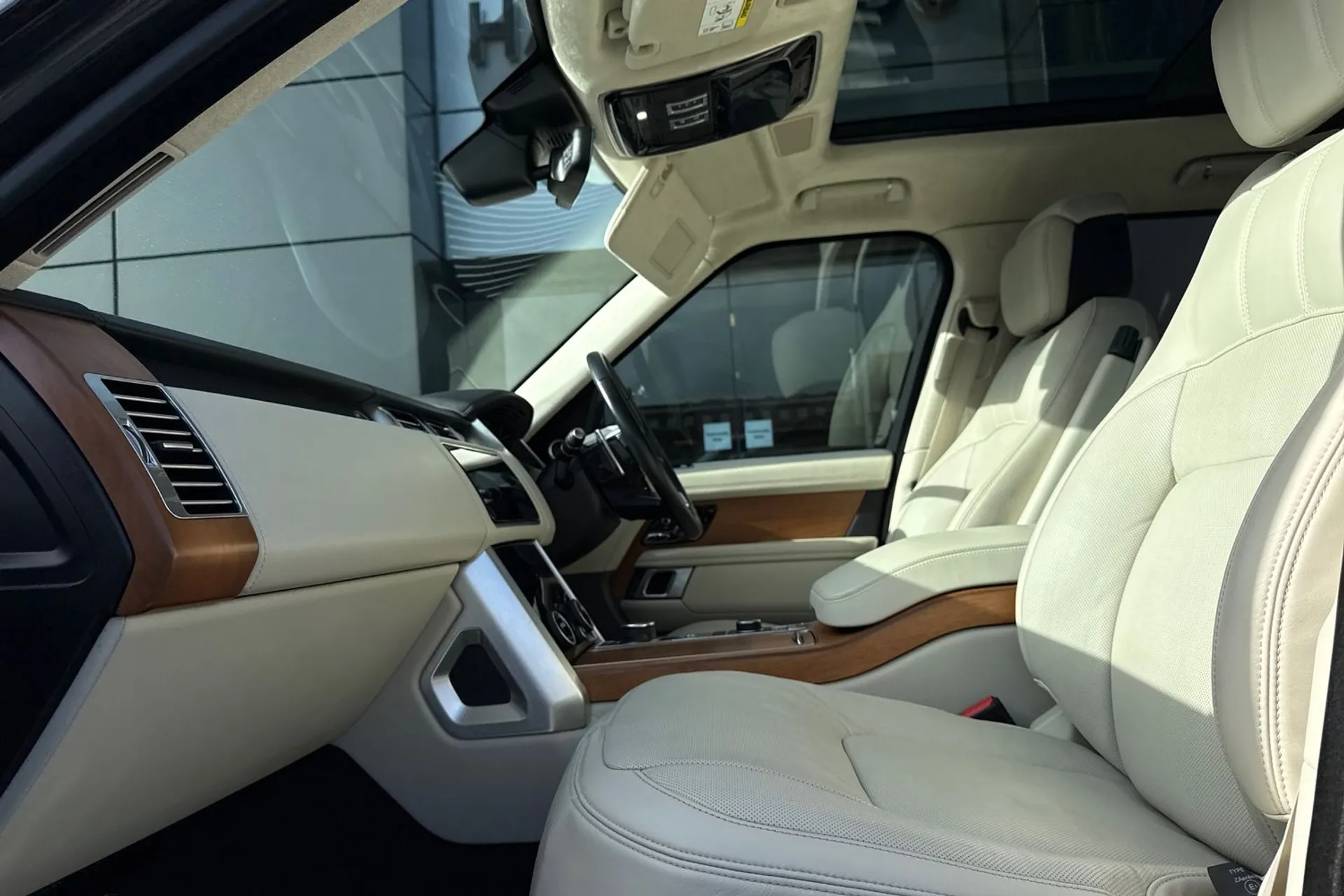 LAND ROVER RANGE ROVER thumbnail image number 51